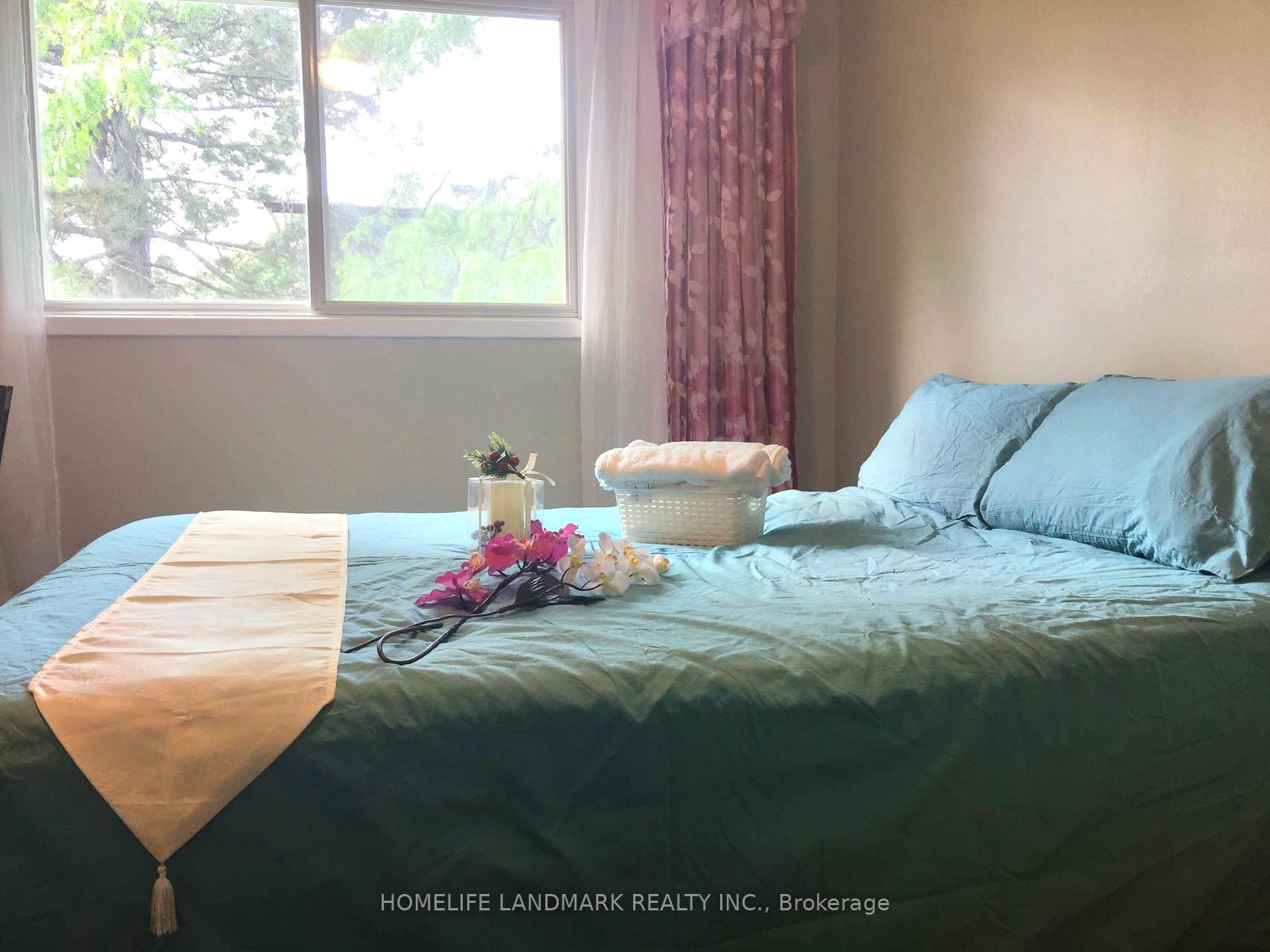 Photo 9 of 105 Rainier Square, Scarborough, L'Amoreaux — HOMEH