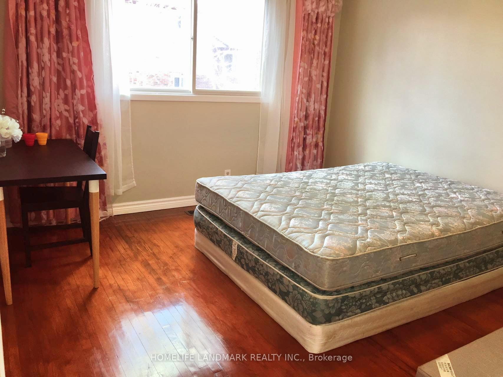 Photo 11 of 105 Rainier Square, Scarborough, L'Amoreaux — HOMEH