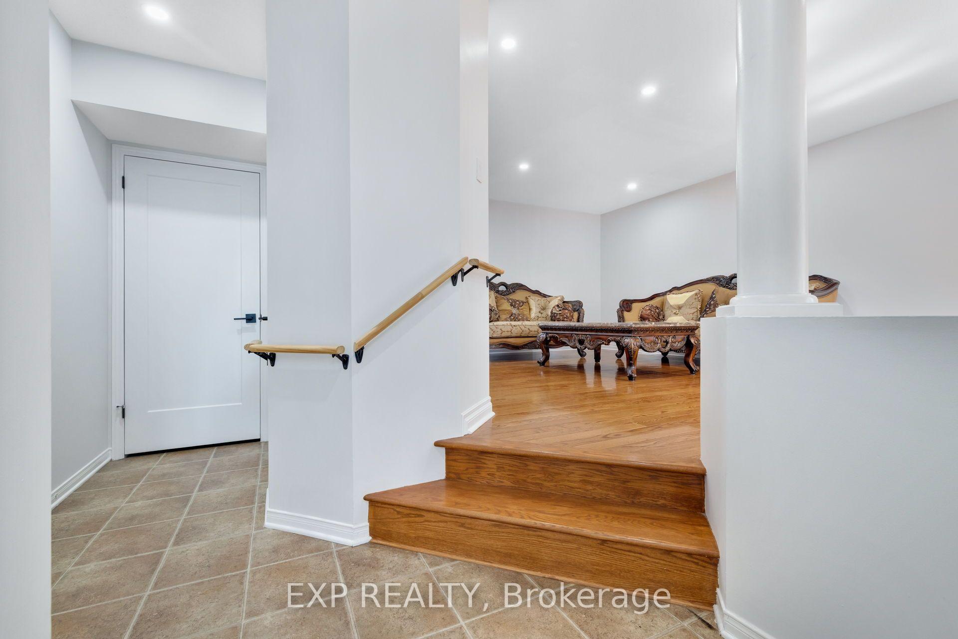 Photo 4 of 114 Ashmore Drive, Ottawa, Barrhaven - Strandherd — HOMEH