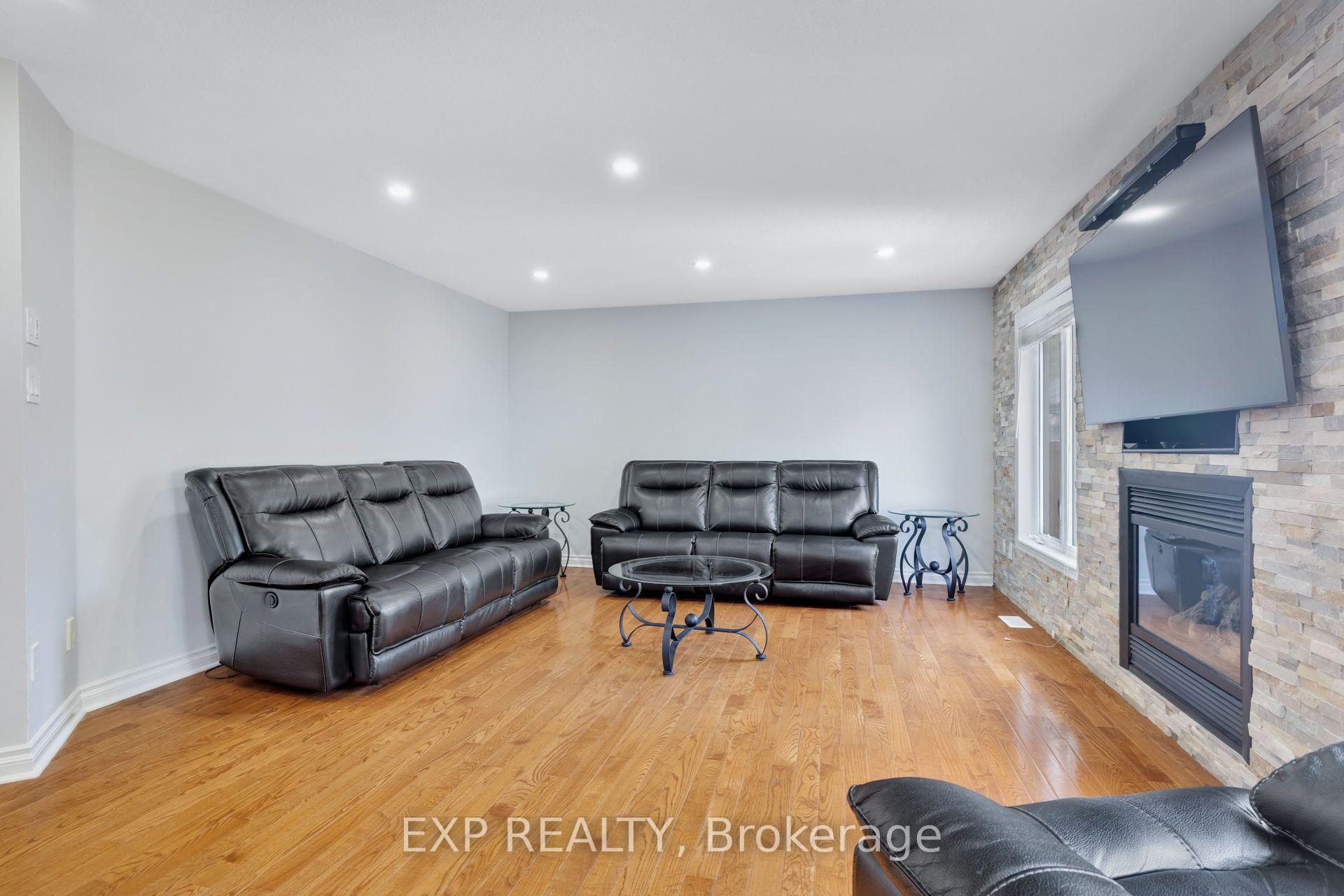 Photo 12 of 114 Ashmore Drive, Ottawa, Barrhaven - Strandherd — HOMEH