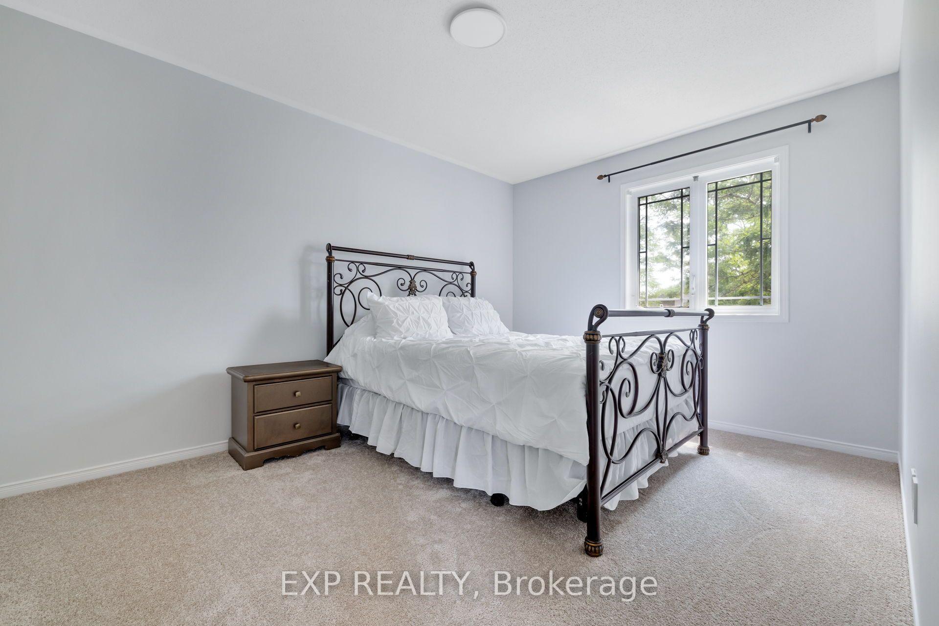 Photo 32 of 114 Ashmore Drive, Ottawa, Barrhaven - Strandherd — HOMEH
