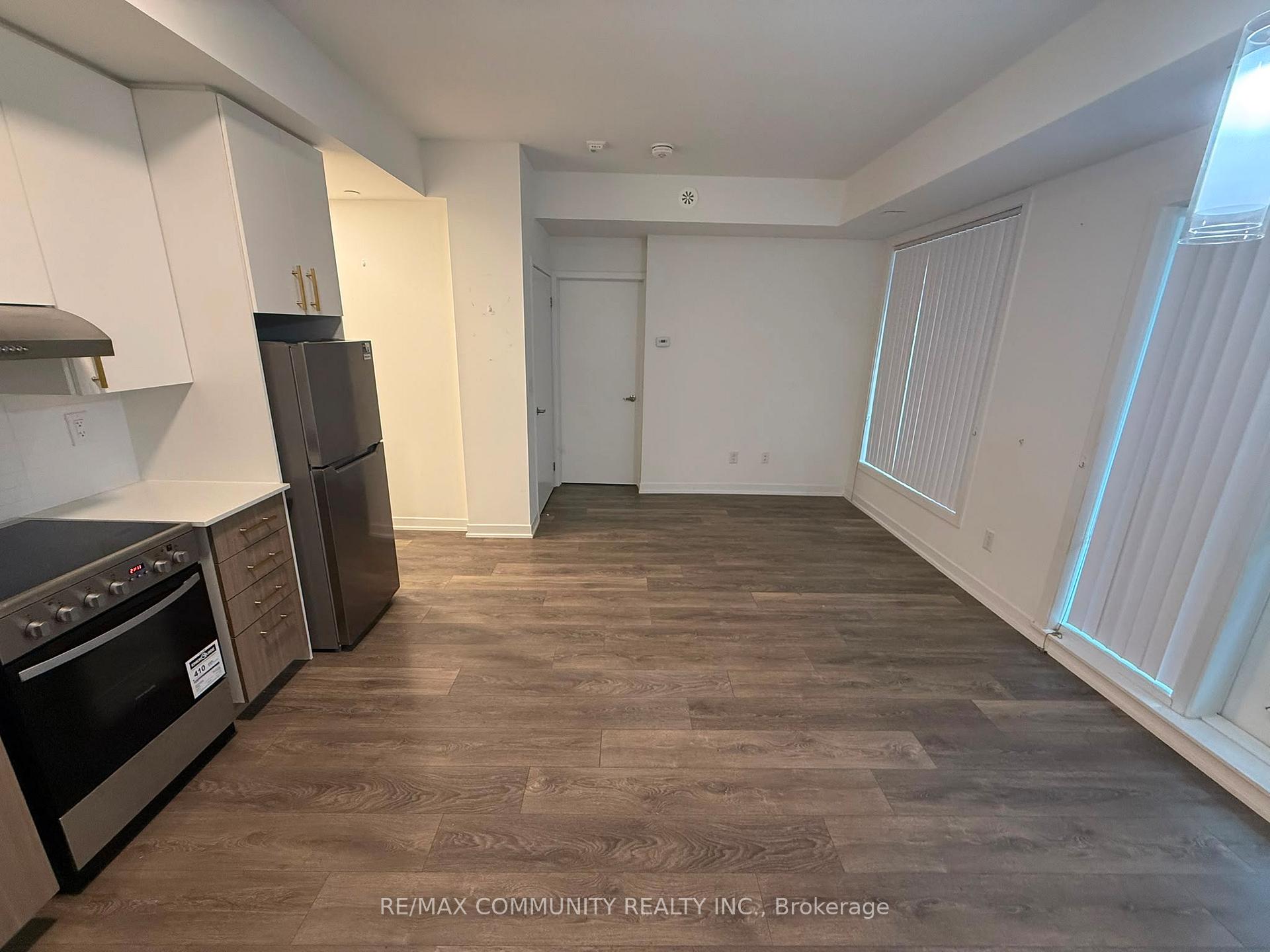 Photo 10 of Unit 109, 130 Canon Jackson Drive, North York, Beechborough-Greenbrook — HOMEH