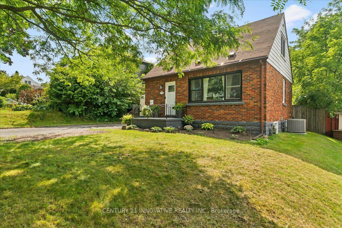 Photo 4 of 5709 Hanan Avenue, Niagara Falls, Hospital — HOMEH