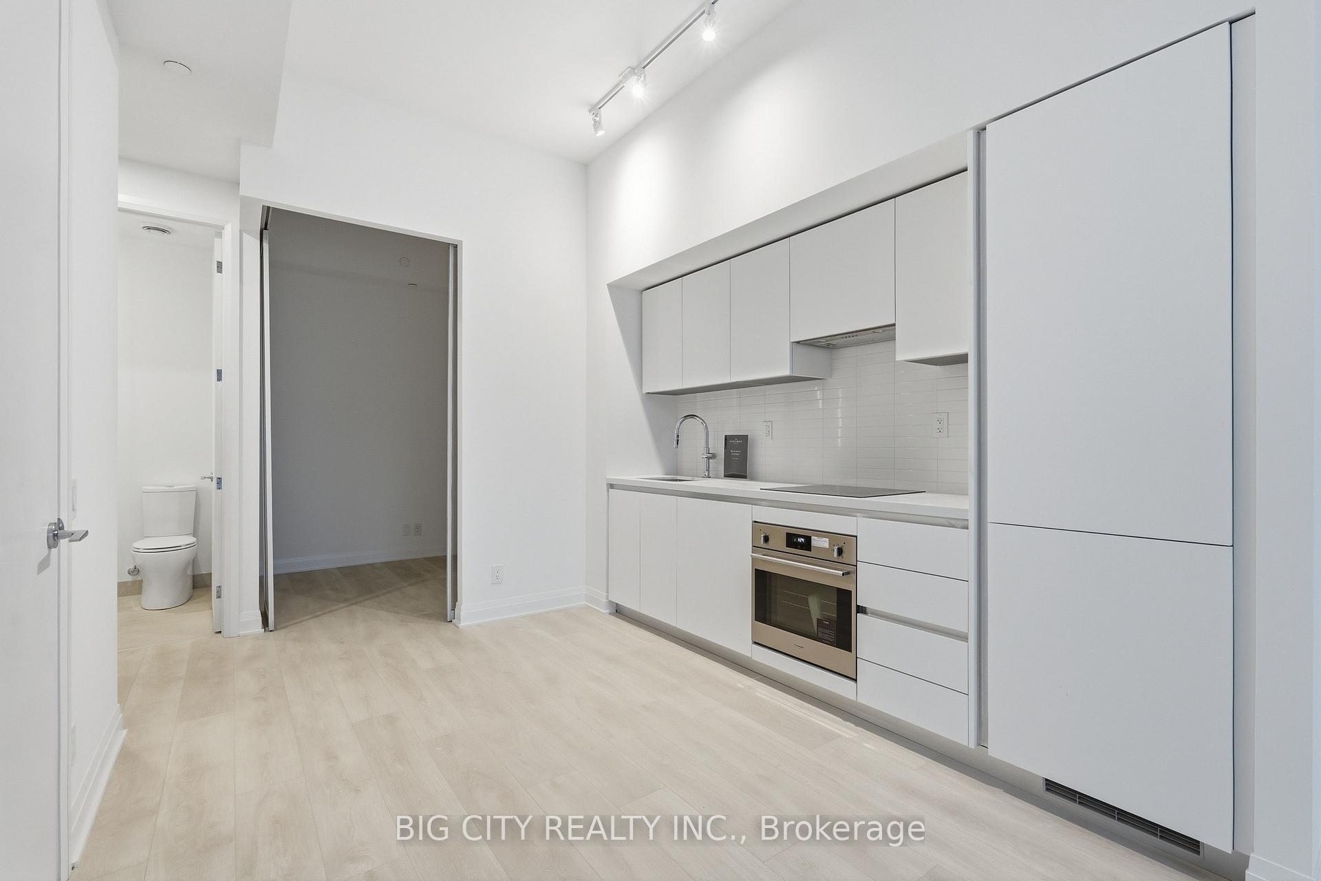 Photo 5 of Unit 201, 25 Frederick Todd Way, Toronto, Thorncliffe Park — HOMEH
