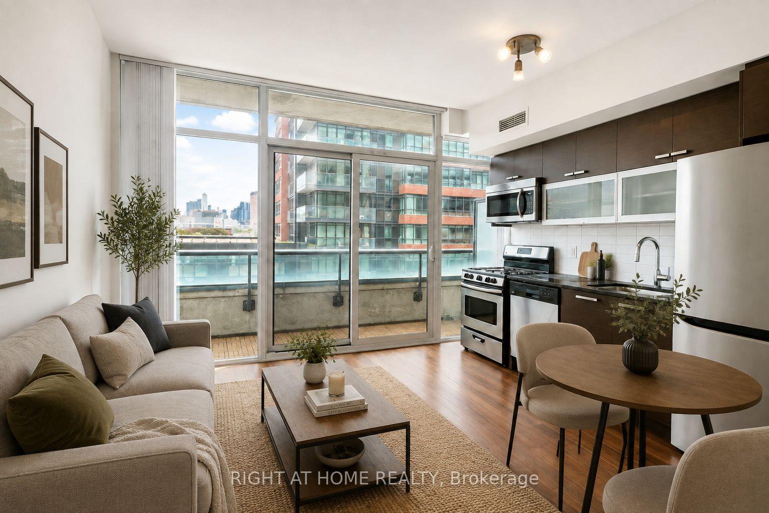Photo 2 of Unit 827E, 36 Lisgar Street, Toronto, Little Portugal — HOMEH