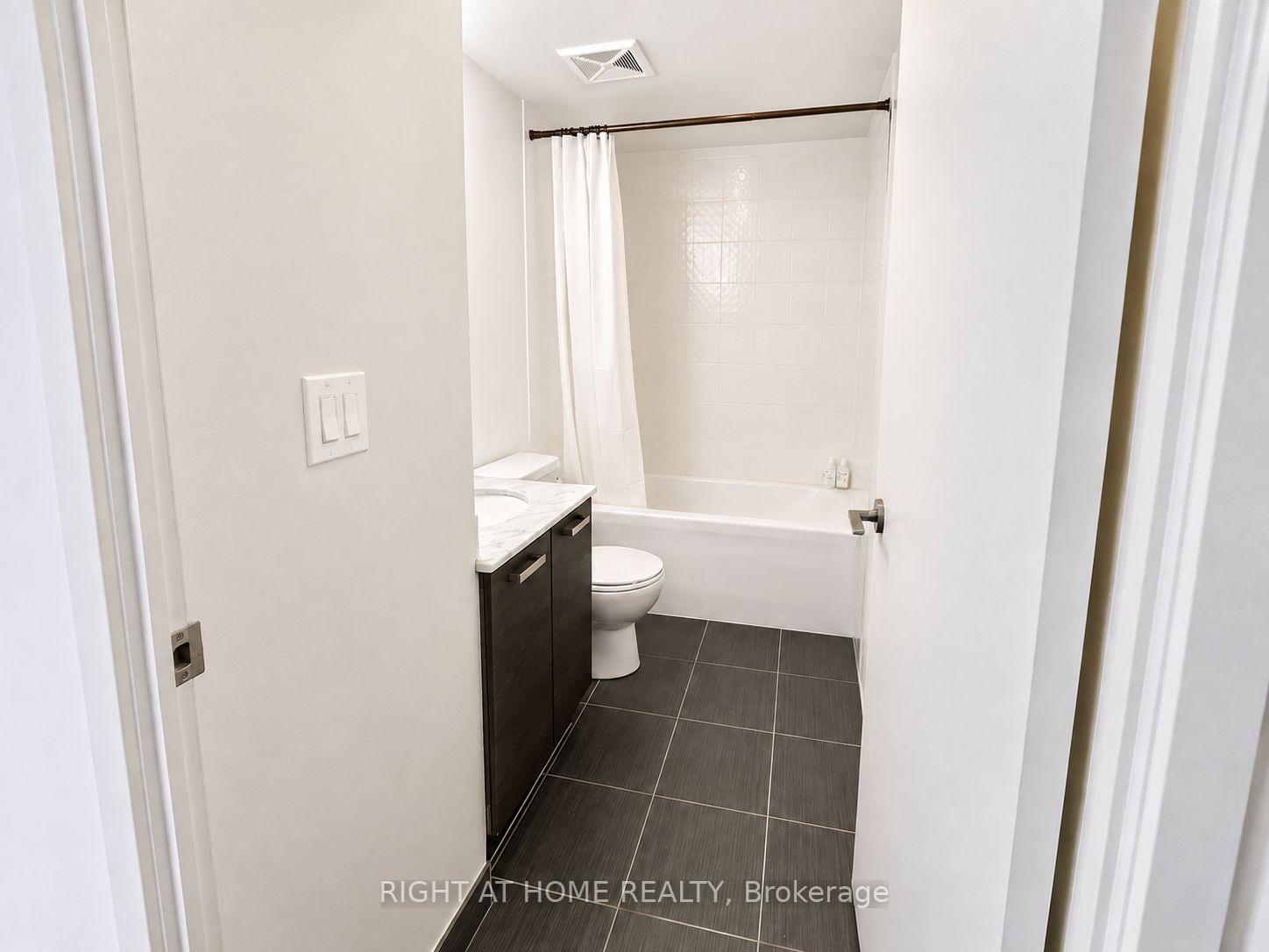 Photo 7 of Unit 827E, 36 Lisgar Street, Toronto, Little Portugal — HOMEH