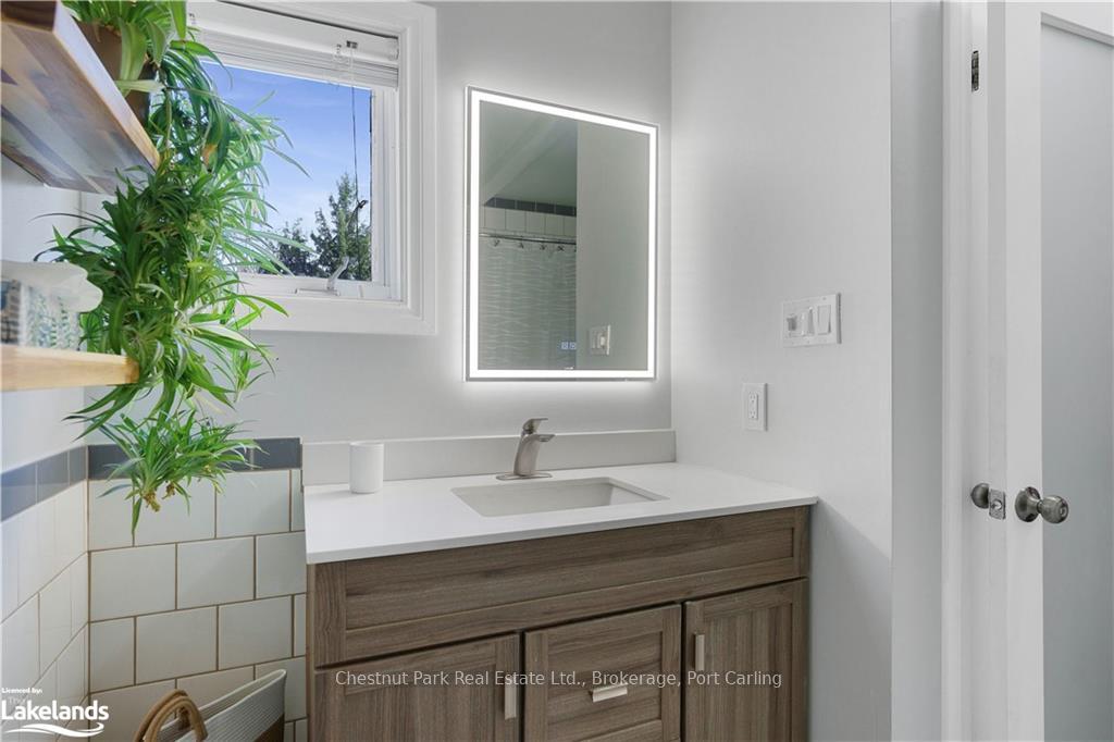 Photo 17 of Unit 7, 39 Southbank Drive, Bracebridge — HOMEH