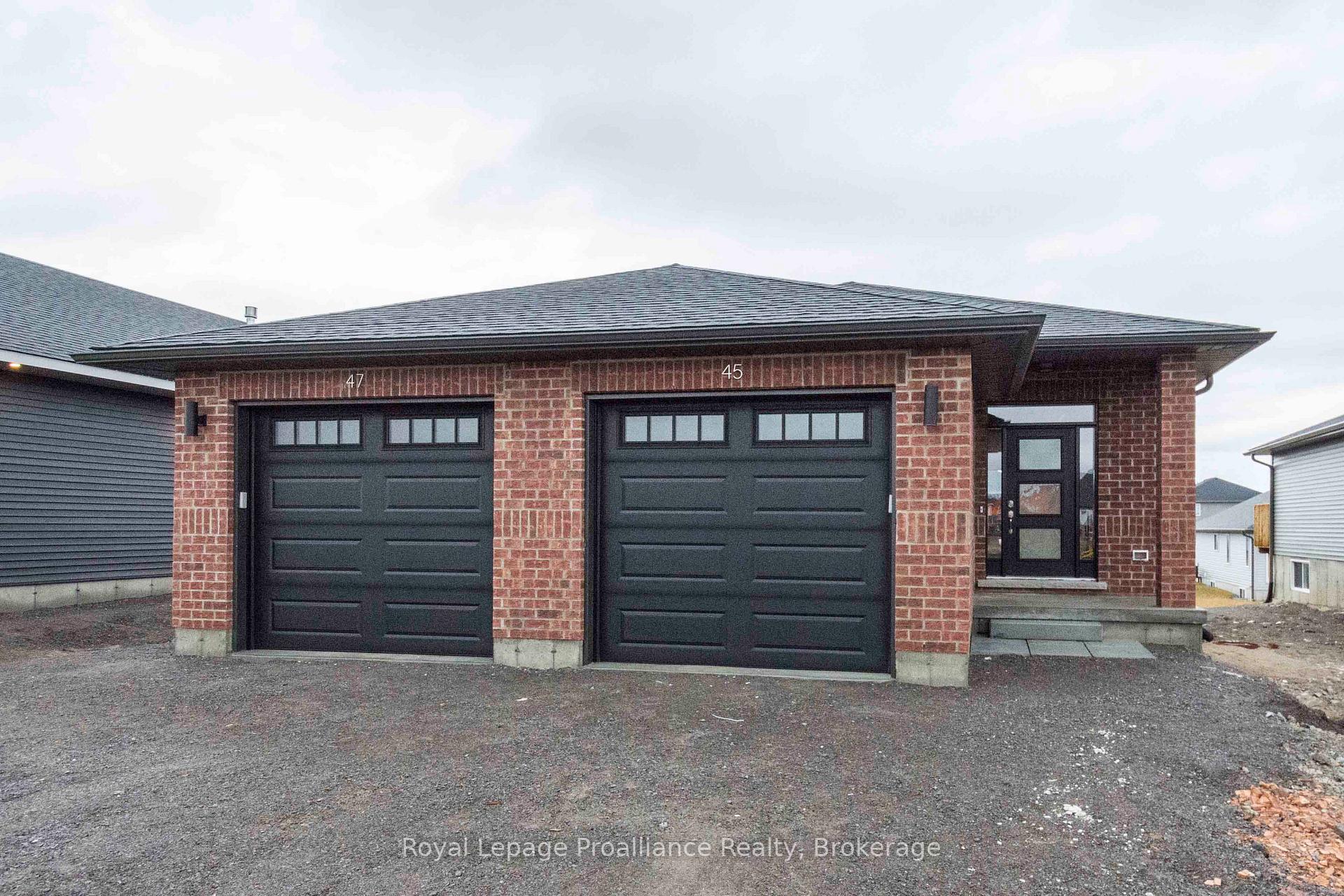 Photo 1 of 45 Dewal Place, Belleville, Belleville Ward — HOMEH