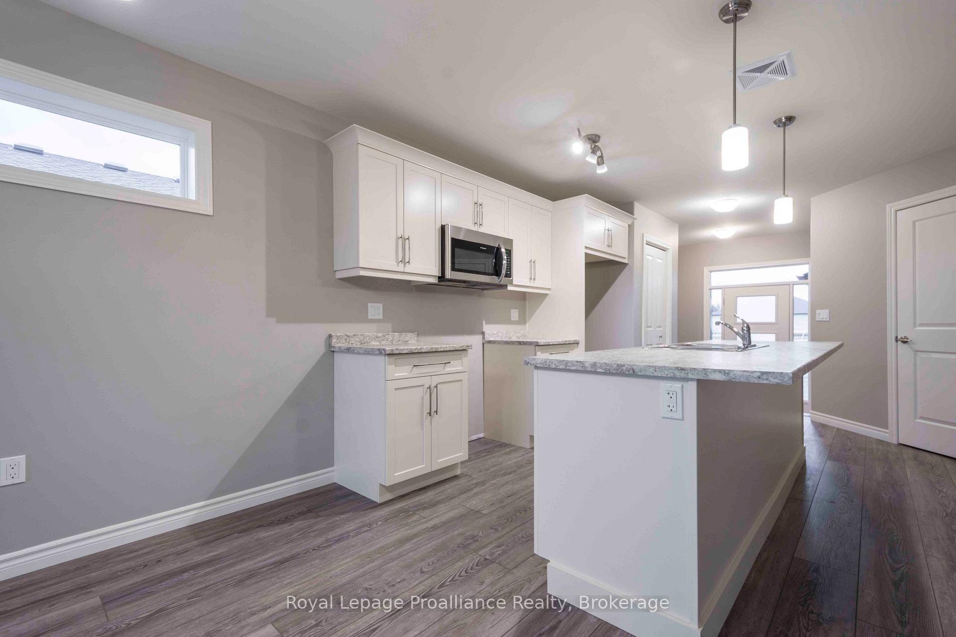 Photo 6 of 45 Dewal Place, Belleville, Belleville Ward — HOMEH