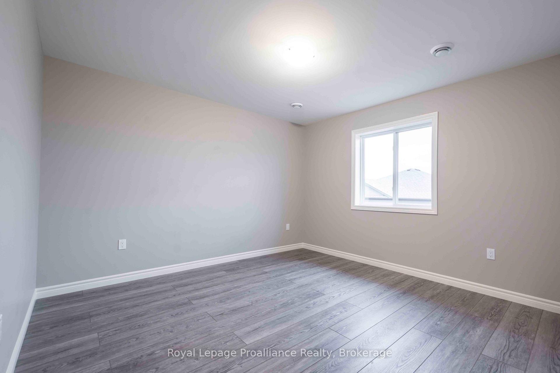 Photo 10 of 45 Dewal Place, Belleville, Belleville Ward — HOMEH
