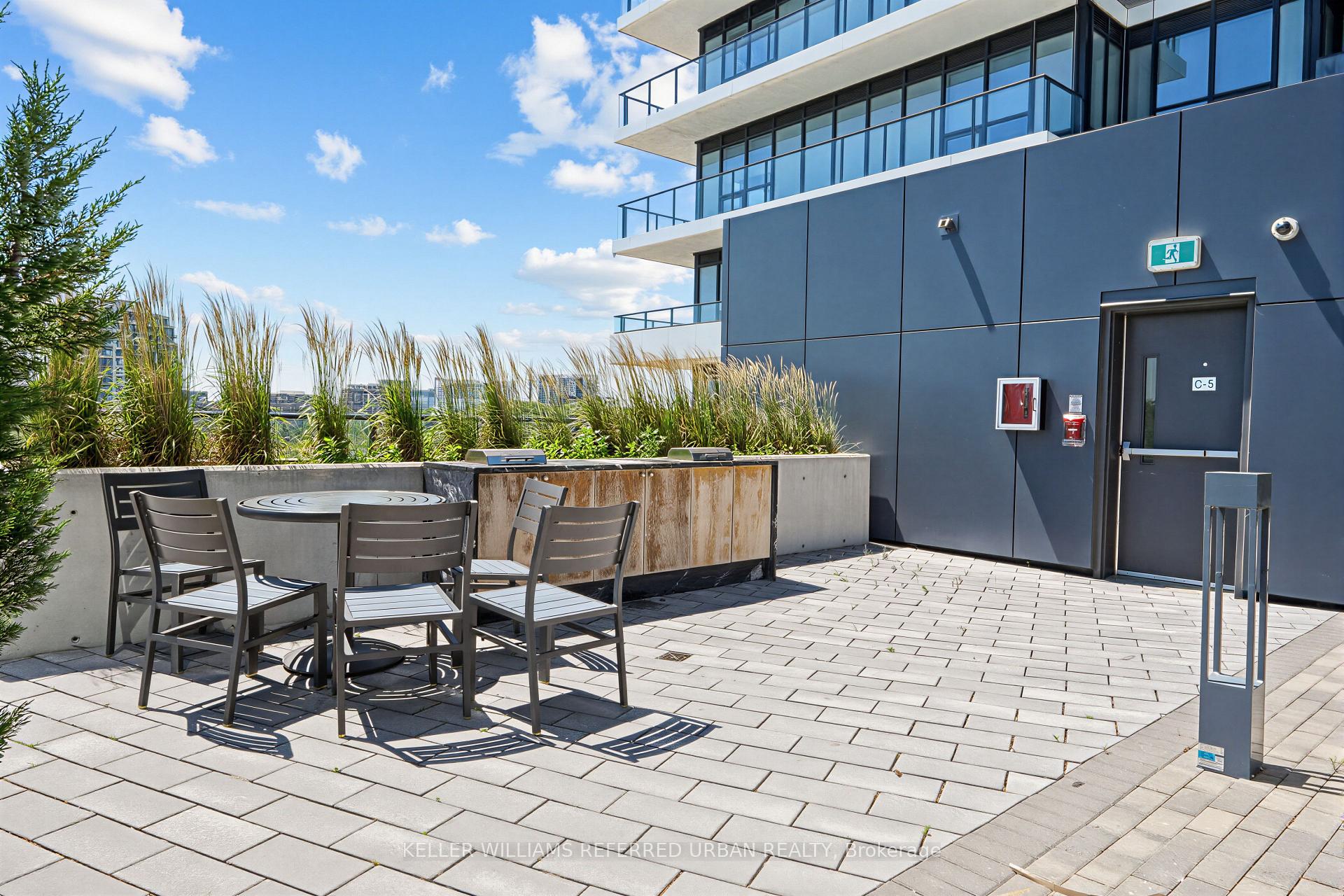 Photo 8 of Unit 3706, 8 Water Walk Drive, Markham, Unionville — HOMEH