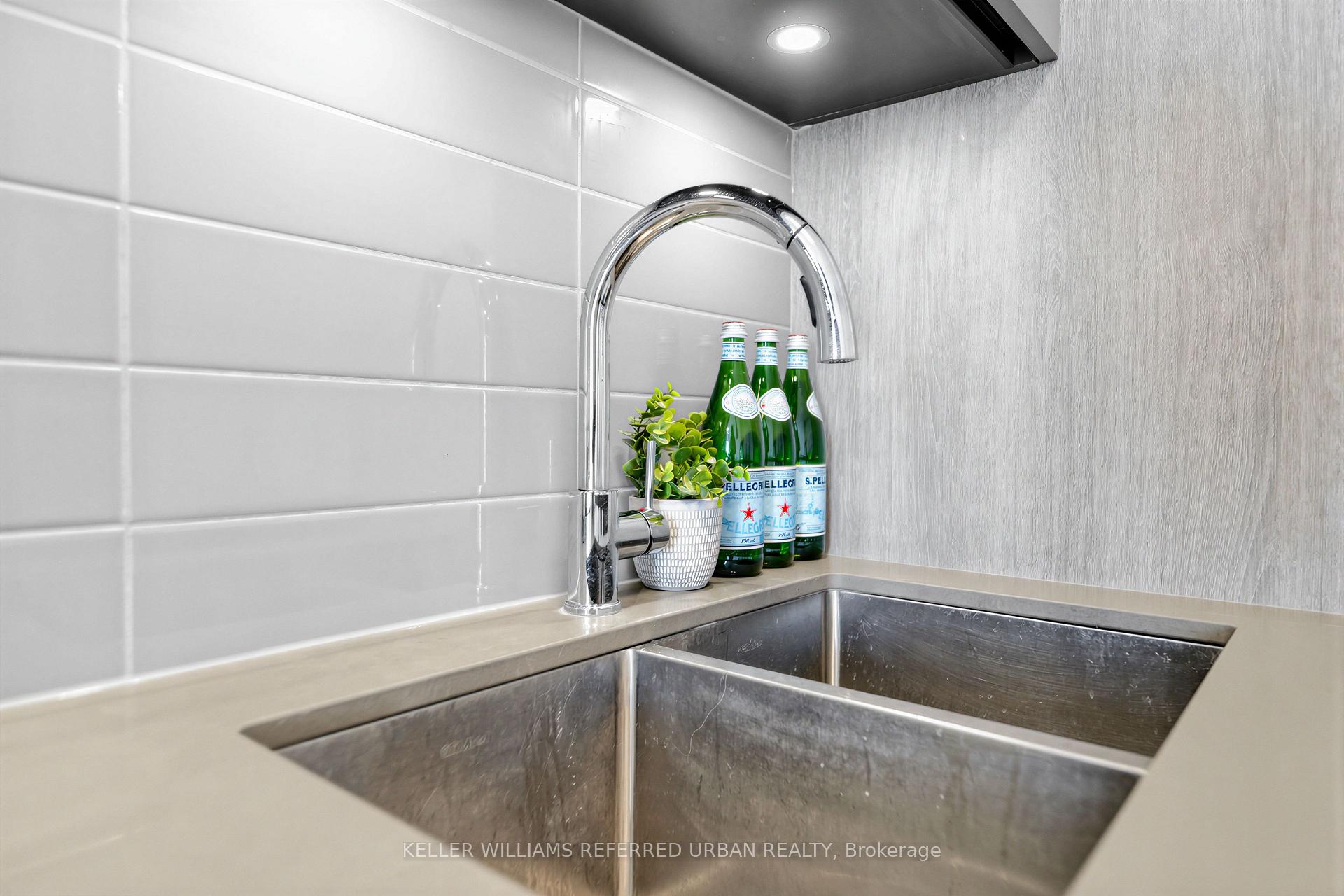 Photo 16 of Unit 3706, 8 Water Walk Drive, Markham, Unionville — HOMEH