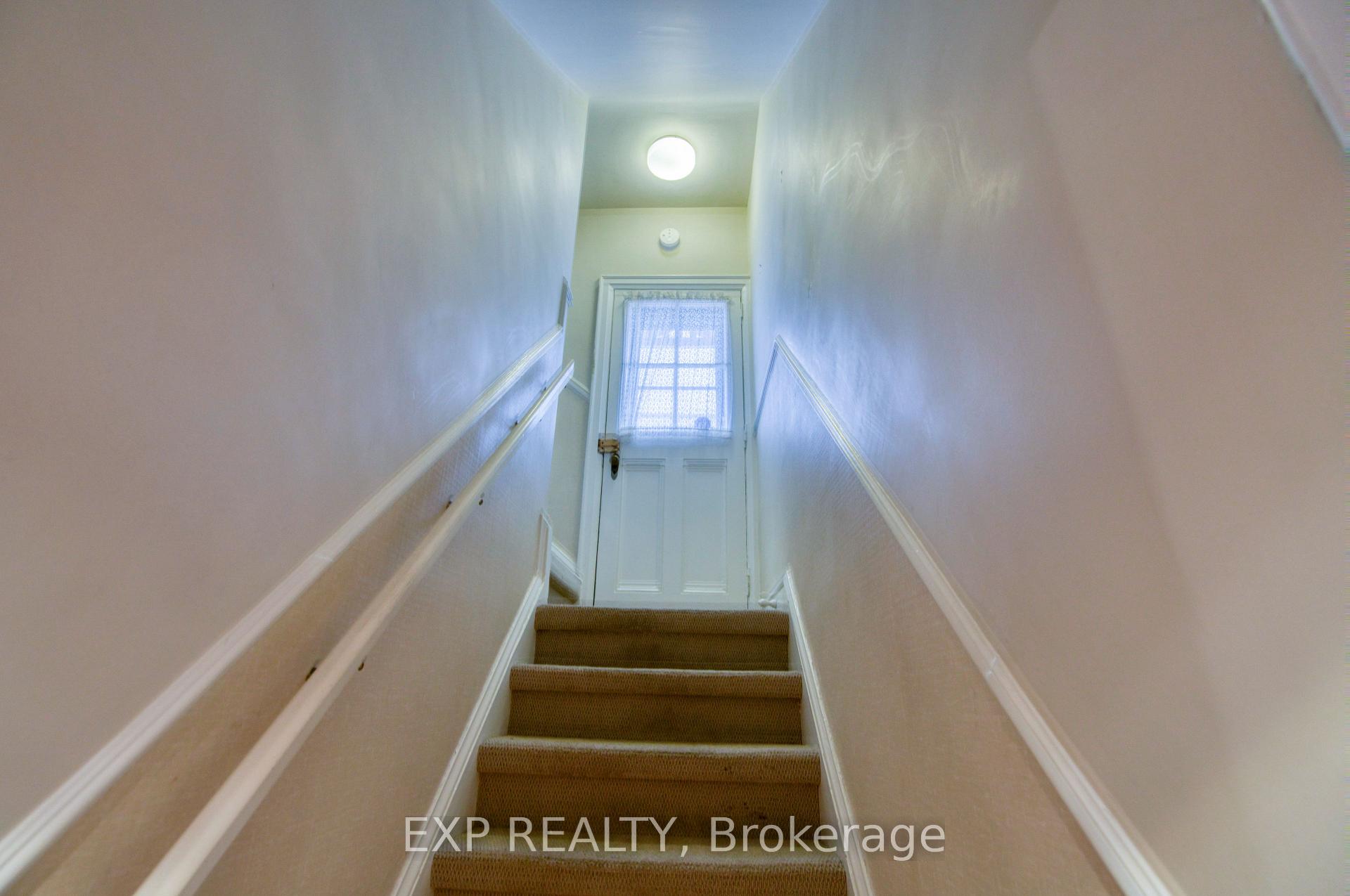 Photo 5 of Unit B, 304 Stewart Street, Ottawa, Sandy Hill — HOMEH