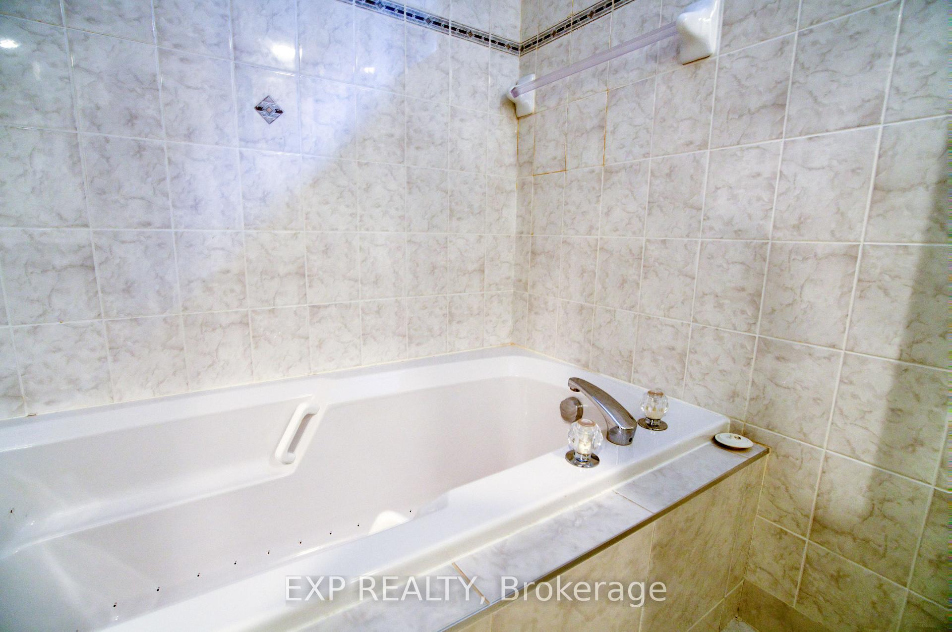 Photo 20 of Unit B, 304 Stewart Street, Ottawa, Sandy Hill — HOMEH