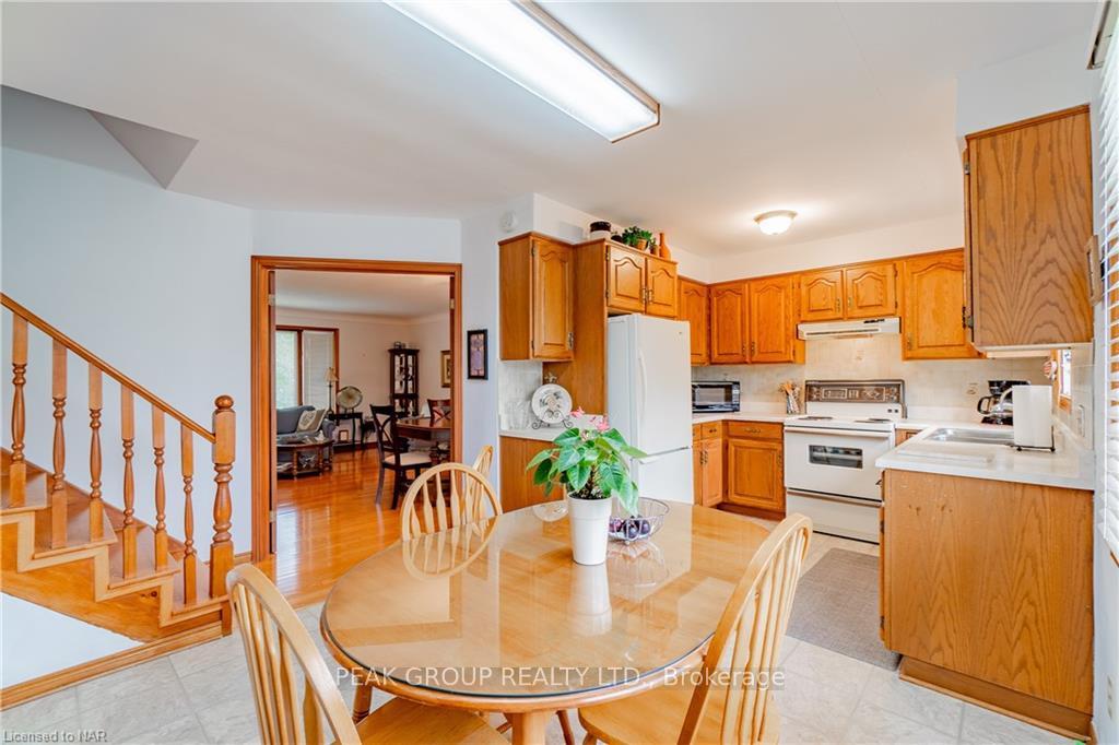 Photo 10 of 7180 Freeman Street, Niagara Falls, Morrison — HOMEH