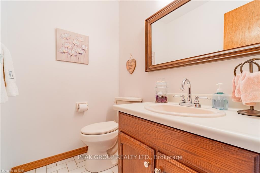 Photo 12 of 7180 Freeman Street, Niagara Falls, Morrison — HOMEH