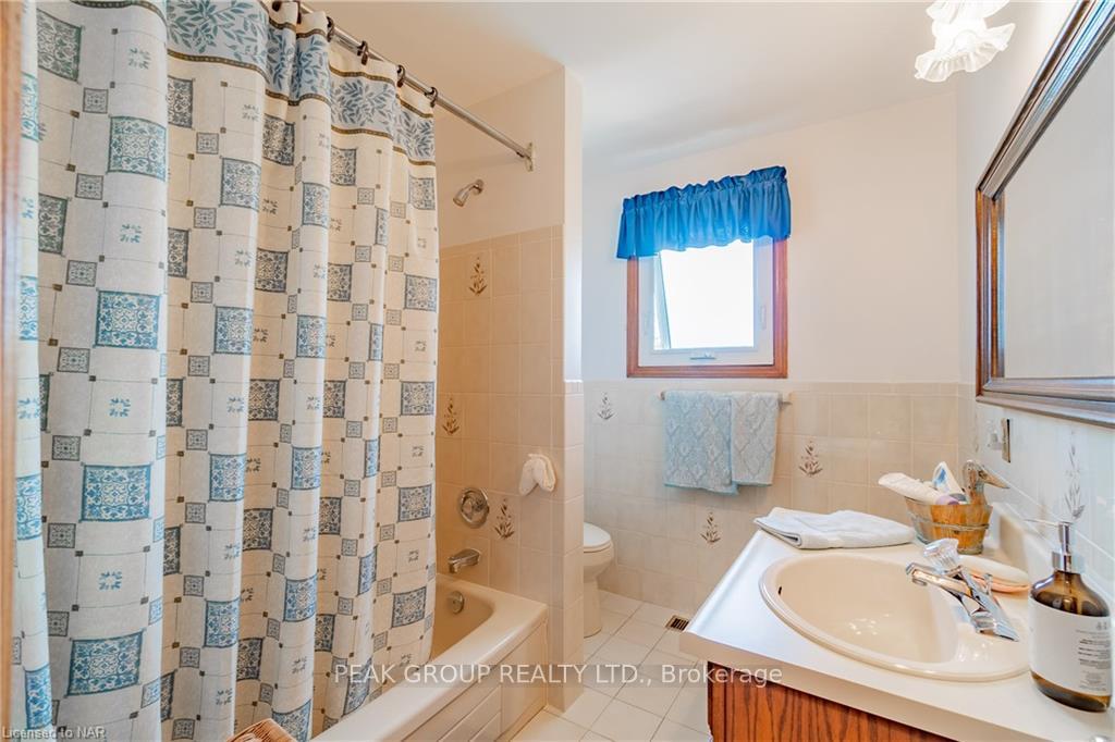 Photo 13 of 7180 Freeman Street, Niagara Falls, Morrison — HOMEH