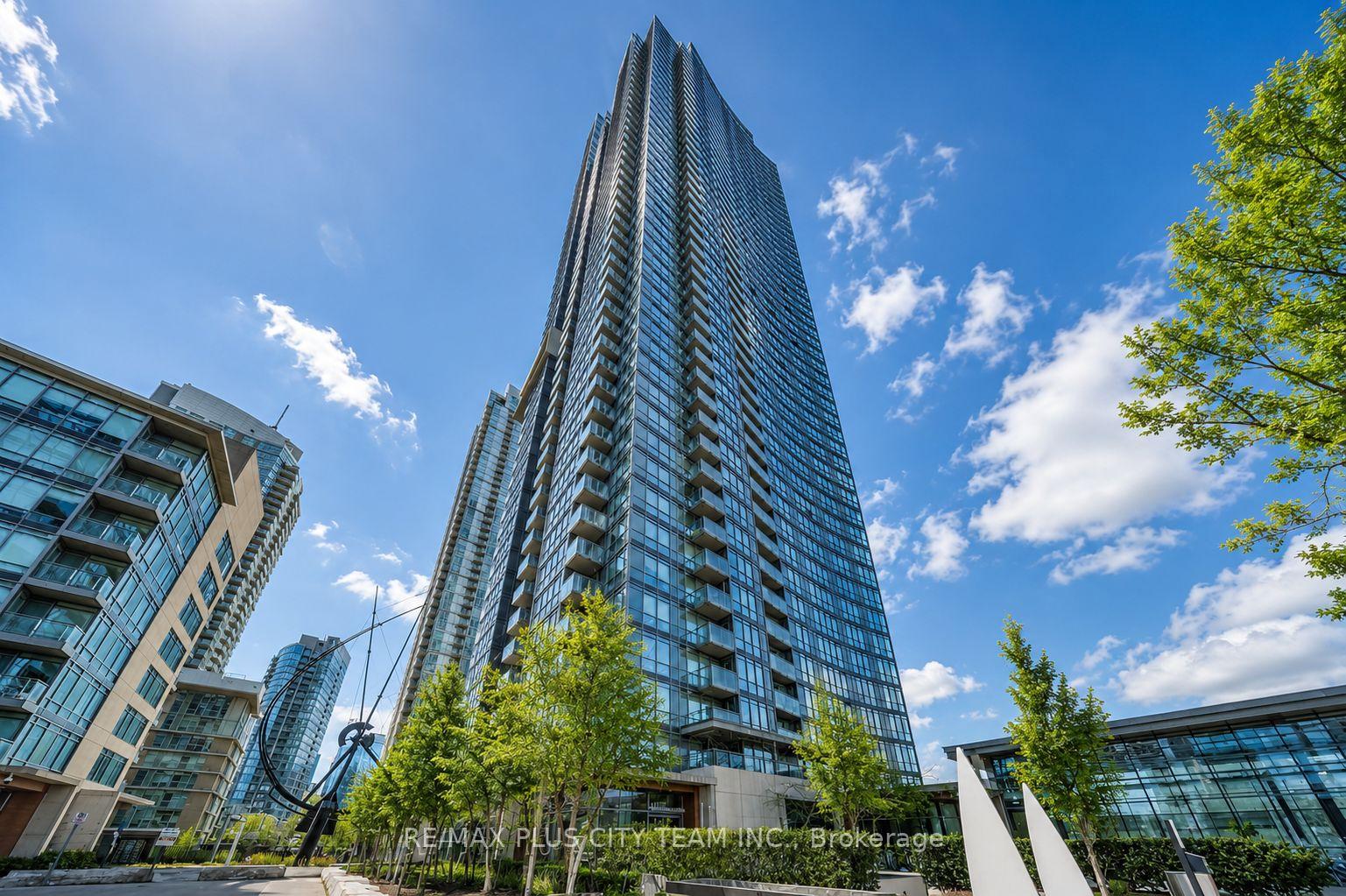 Front of Unit 4707, 11 Brunel Court