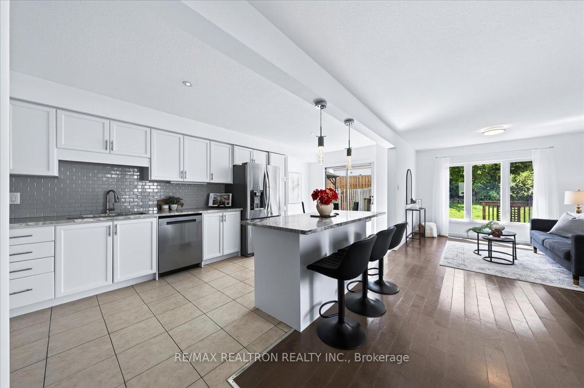 Photo 9 of 21 Brandy Crescent, Kitchener, Grand River North — HOMEH