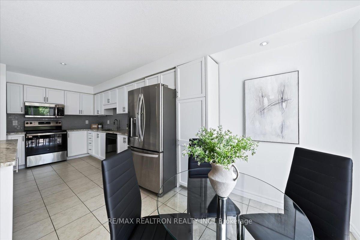 Photo 14 of 21 Brandy Crescent, Kitchener, Grand River North — HOMEH