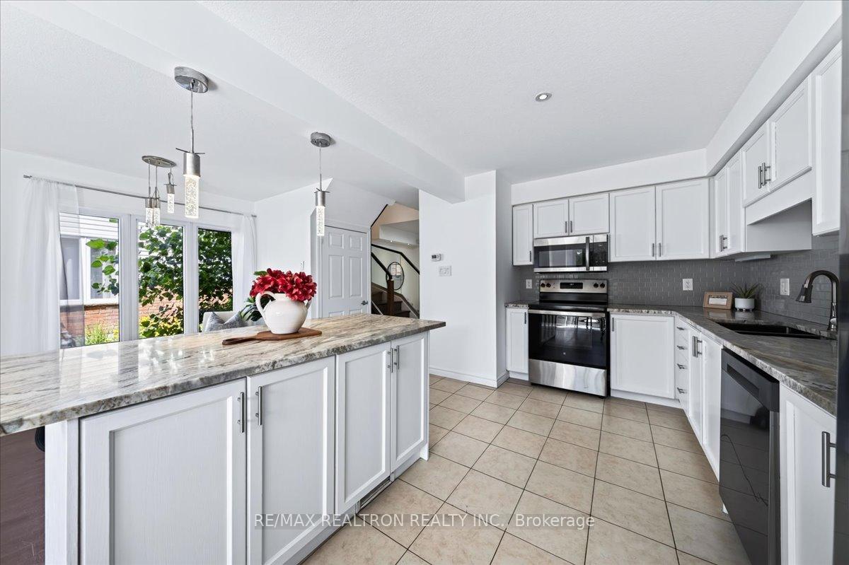 Photo 15 of 21 Brandy Crescent, Kitchener, Grand River North — HOMEH