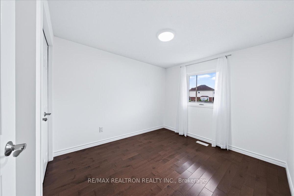 Photo 32 of 21 Brandy Crescent, Kitchener, Grand River North — HOMEH