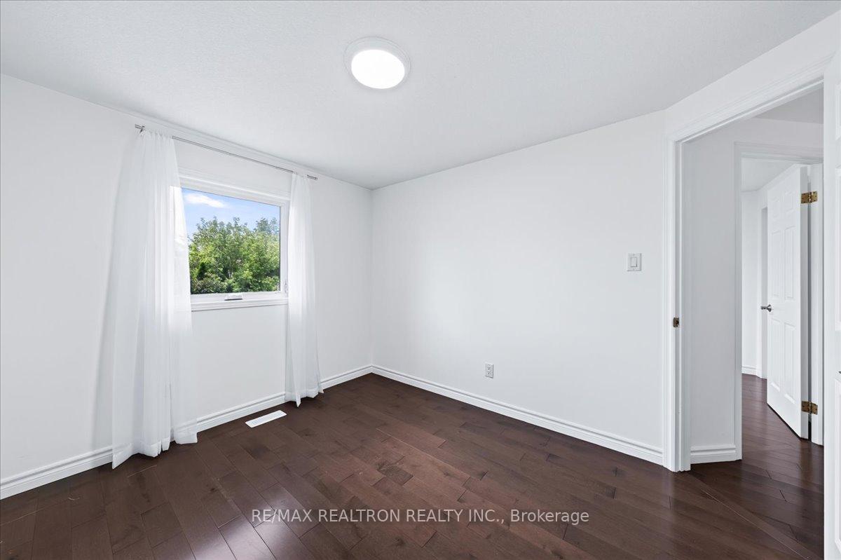Photo 36 of 21 Brandy Crescent, Kitchener, Grand River North — HOMEH