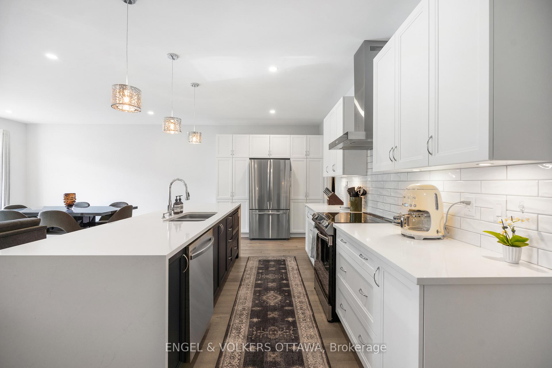 Photo 6 of 777 Coast Circle, Ottawa, Mahogany Community — HOMEH
