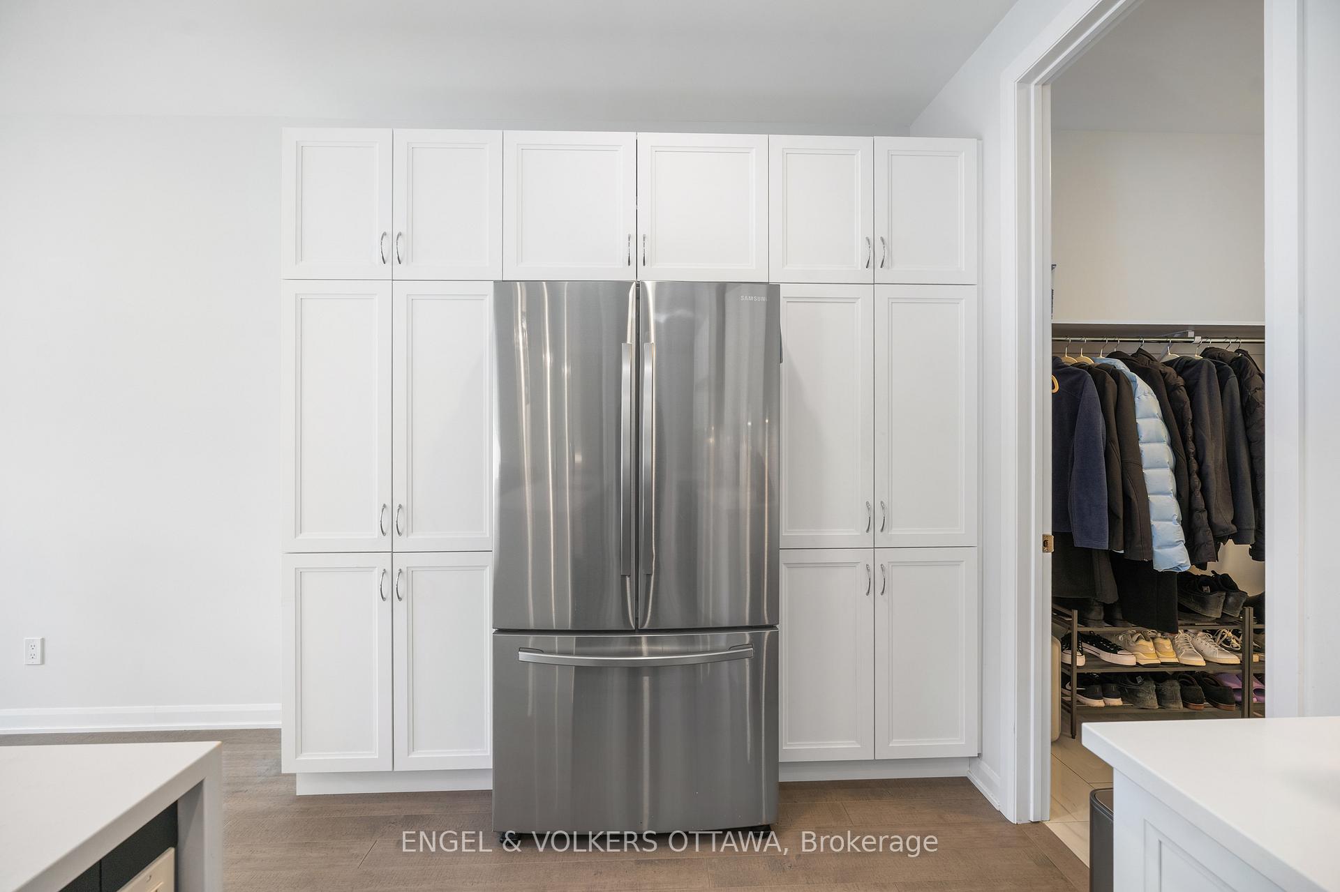Photo 11 of 777 Coast Circle, Ottawa, Mahogany Community — HOMEH