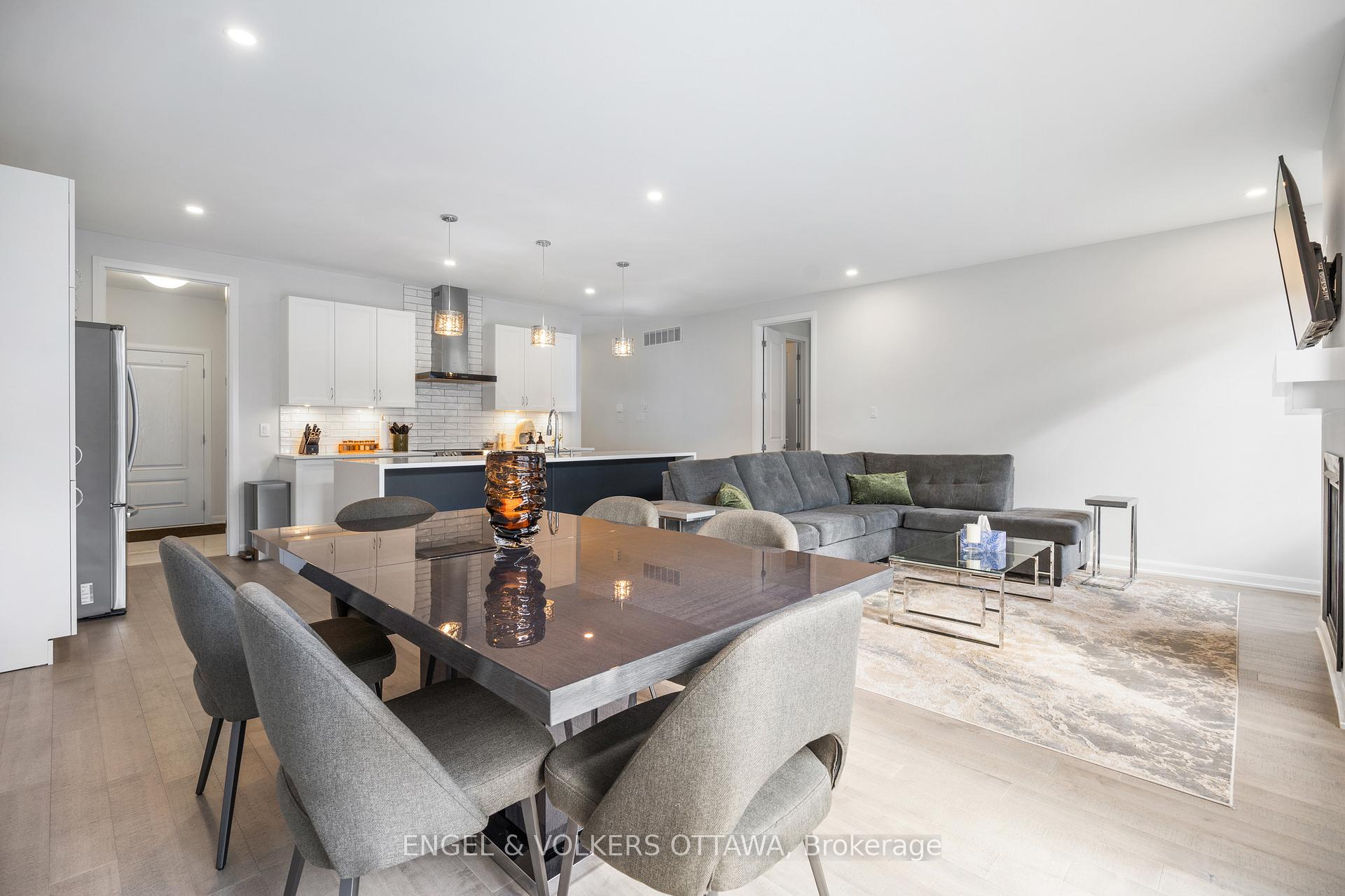 Photo 16 of 777 Coast Circle, Ottawa, Mahogany Community — HOMEH