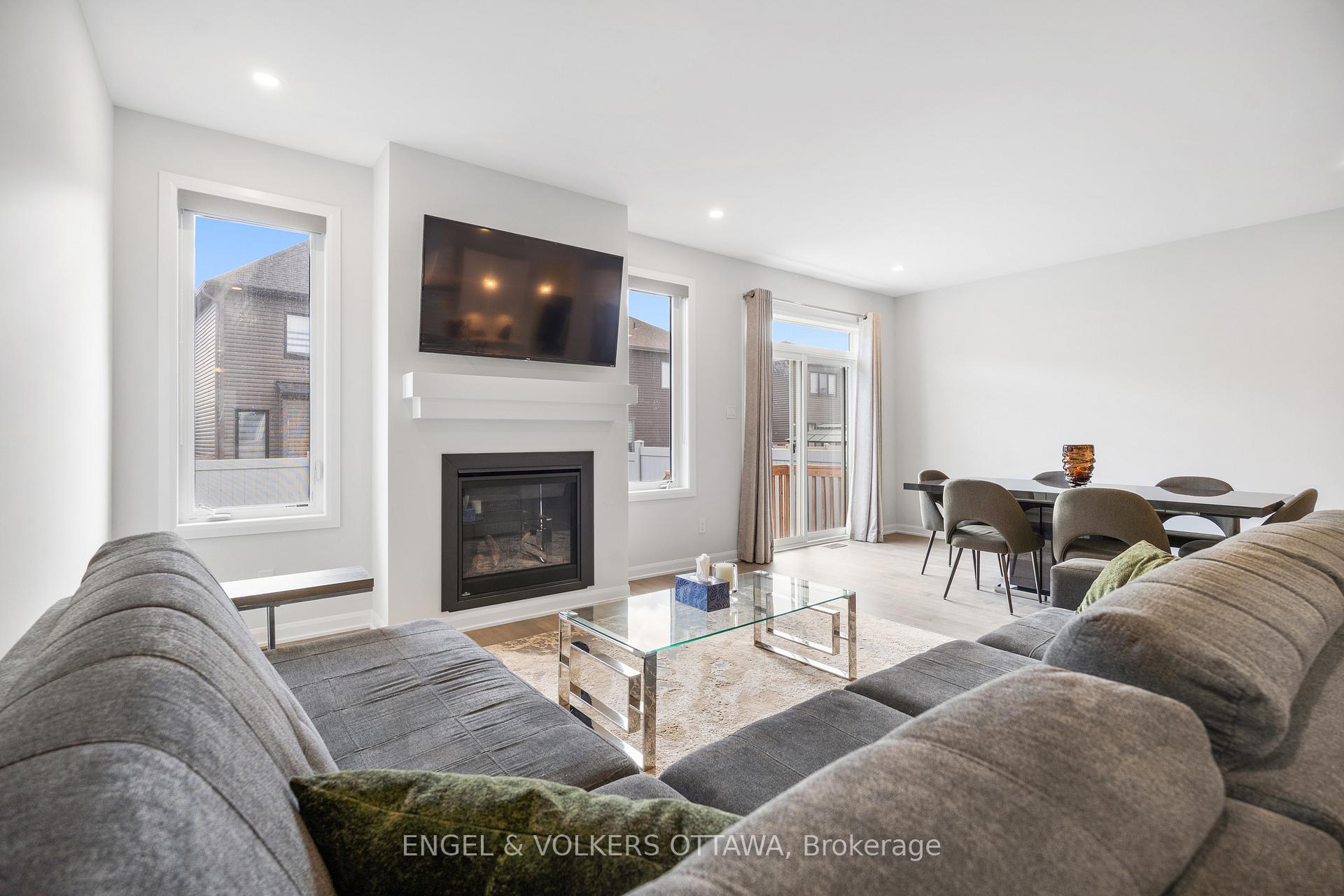 Photo 21 of 777 Coast Circle, Ottawa, Mahogany Community — HOMEH