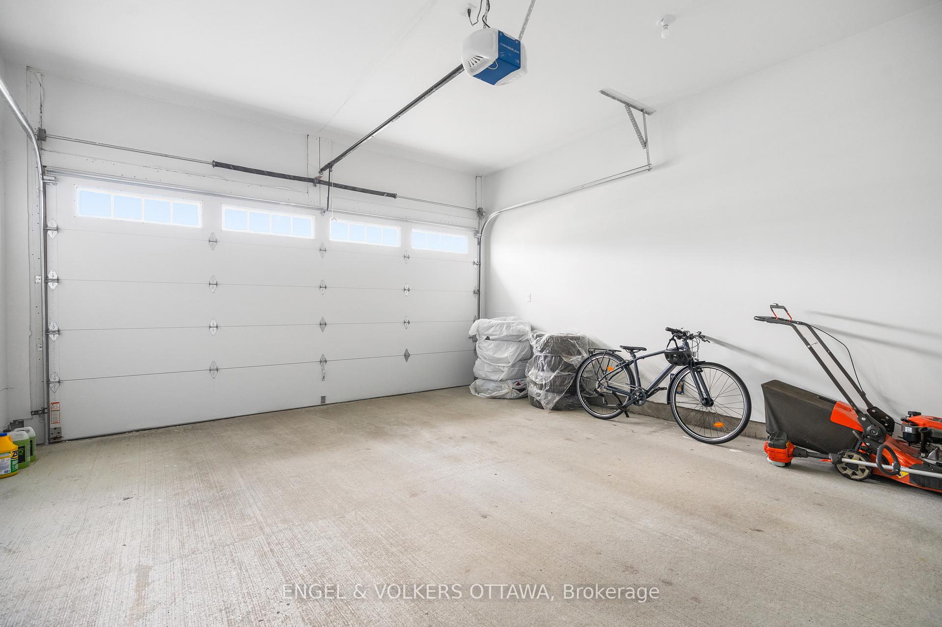 Photo 23 of 777 Coast Circle, Ottawa, Mahogany Community — HOMEH