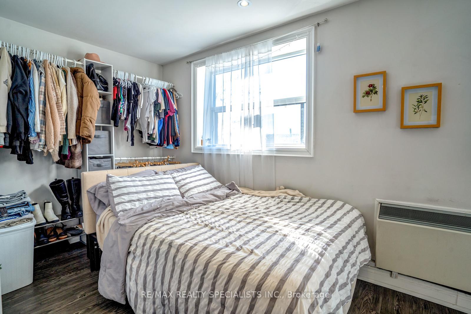 Photo 14 of 6 Brant Avenue, Mississauga, Port Credit — HOMEH