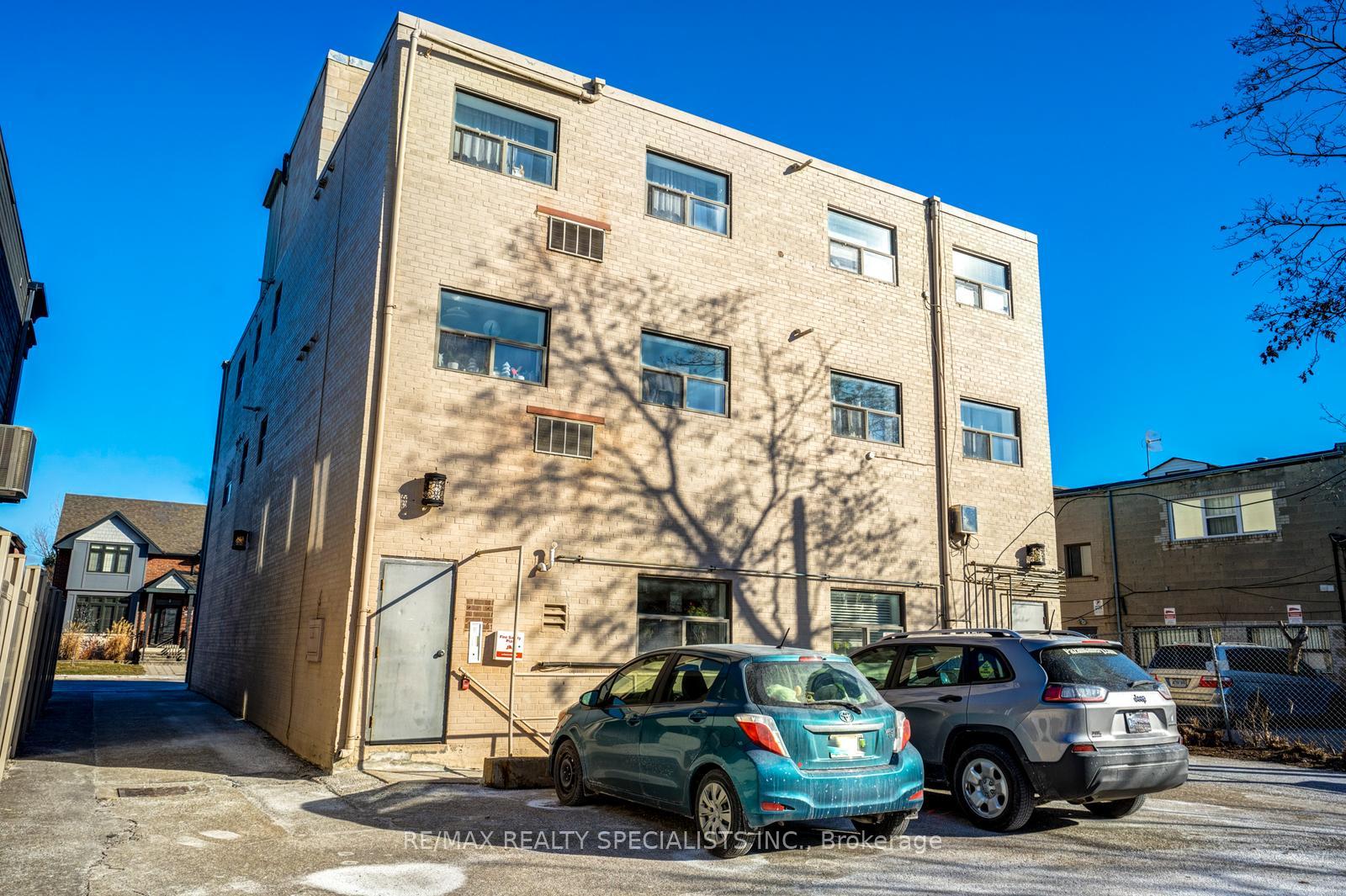 Photo 37 of 6 Brant Avenue, Mississauga, Port Credit — HOMEH