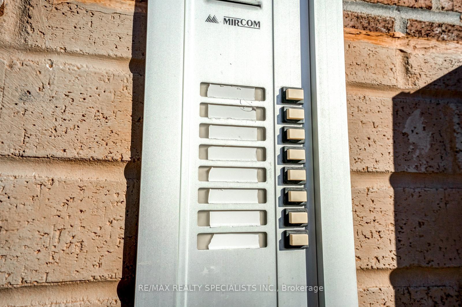 Photo 39 of 6 Brant Avenue, Mississauga, Port Credit — HOMEH