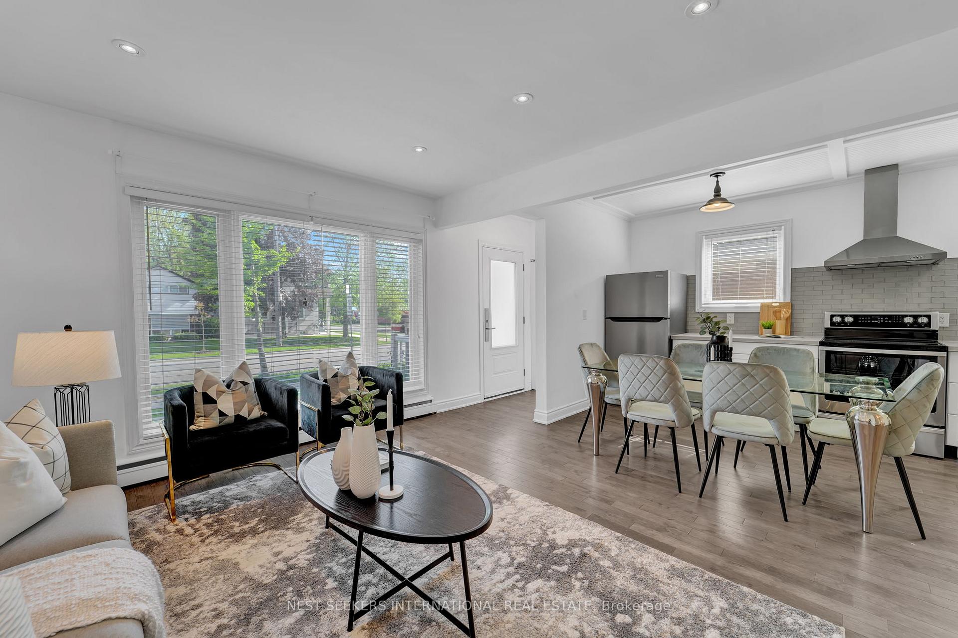 Photo 8 of 42 Fordwich Crescent, Etobicoke, Rexdale-Kipling — HOMEH
