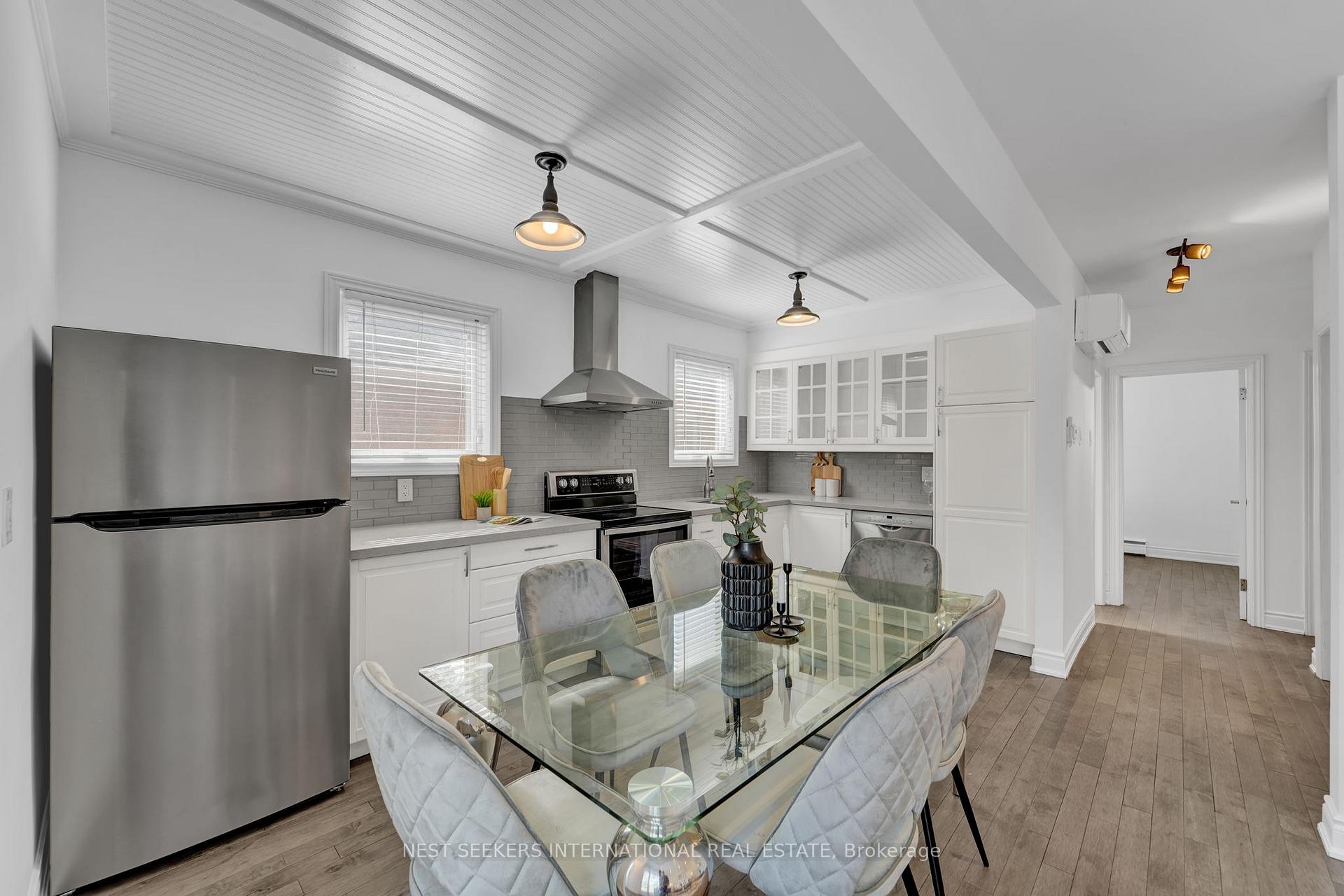 Photo 11 of 42 Fordwich Crescent, Etobicoke, Rexdale-Kipling — HOMEH