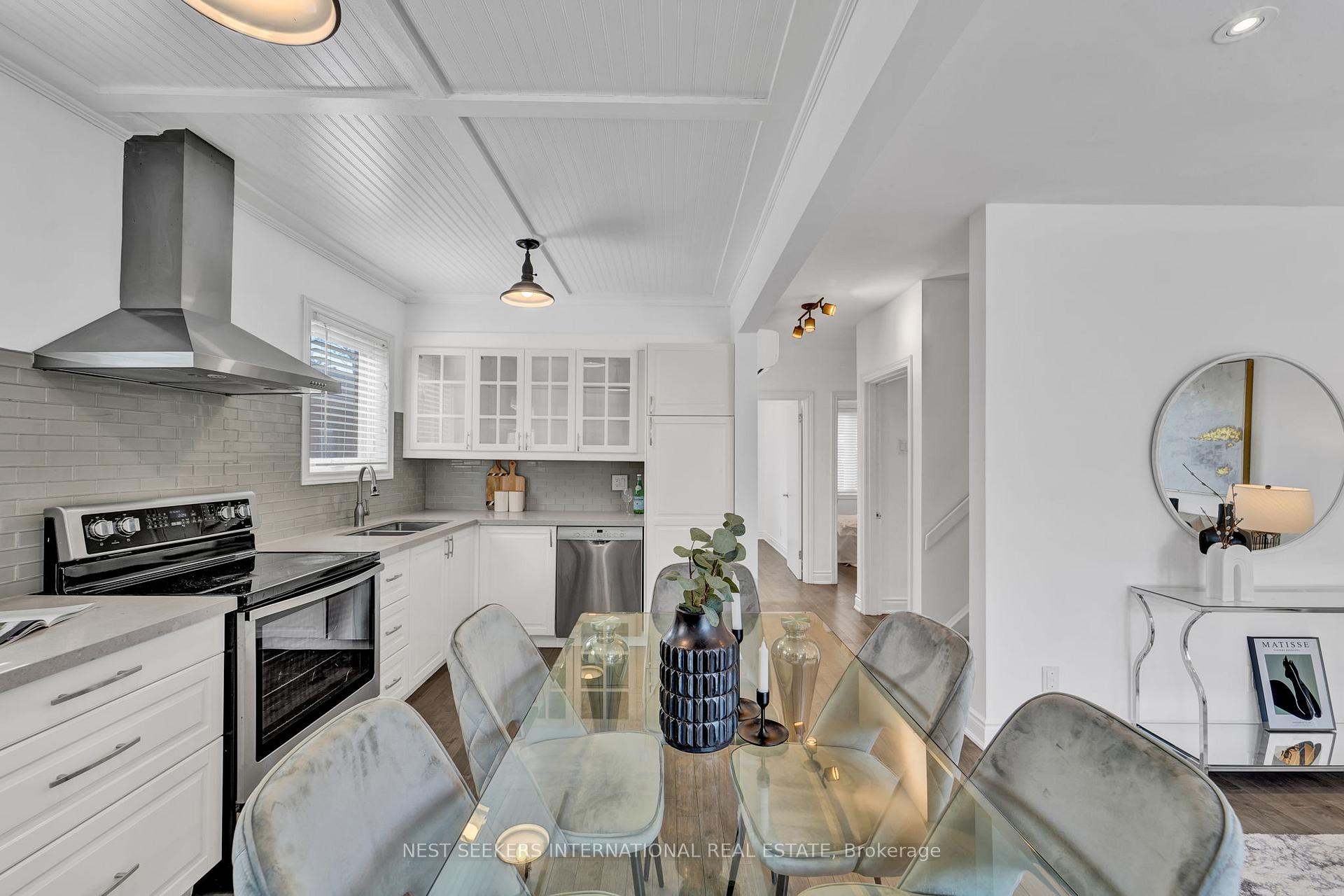 Photo 13 of 42 Fordwich Crescent, Etobicoke, Rexdale-Kipling — HOMEH