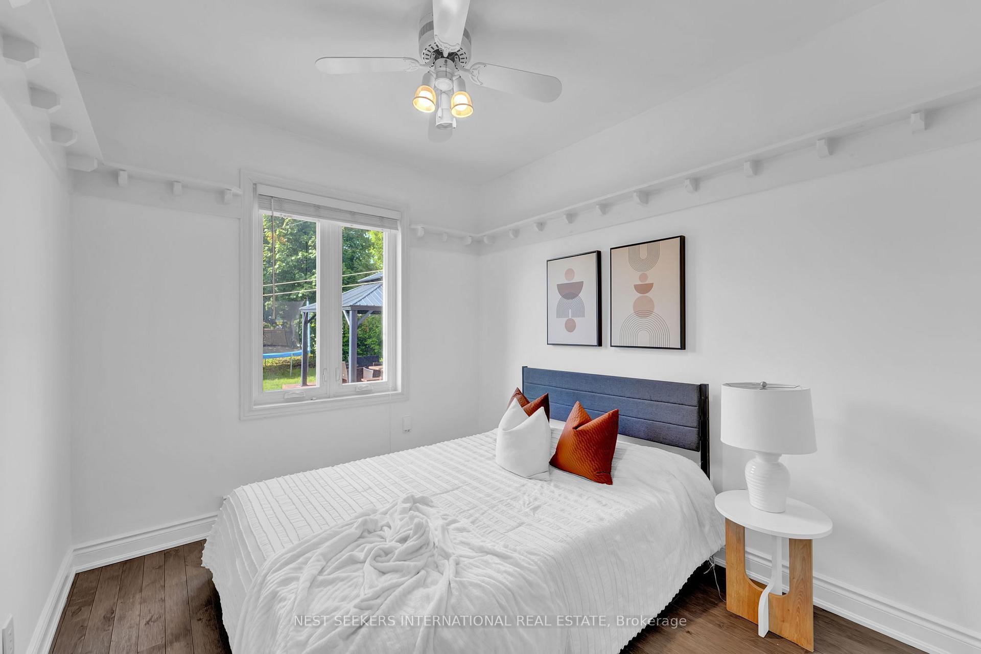 Photo 16 of 42 Fordwich Crescent, Etobicoke, Rexdale-Kipling — HOMEH