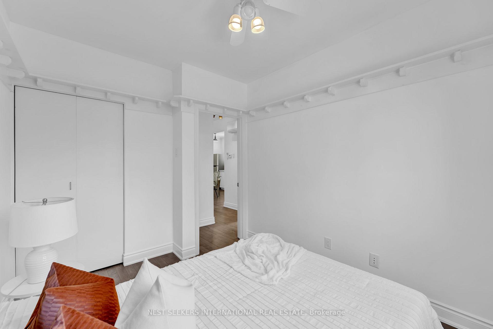 Photo 18 of 42 Fordwich Crescent, Etobicoke, Rexdale-Kipling — HOMEH