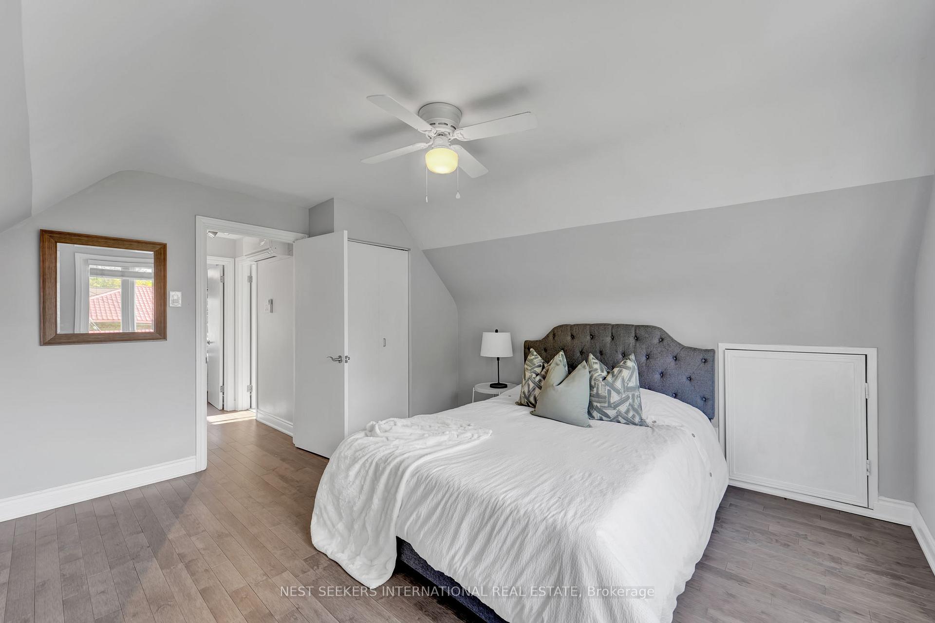 Photo 20 of 42 Fordwich Crescent, Etobicoke, Rexdale-Kipling — HOMEH