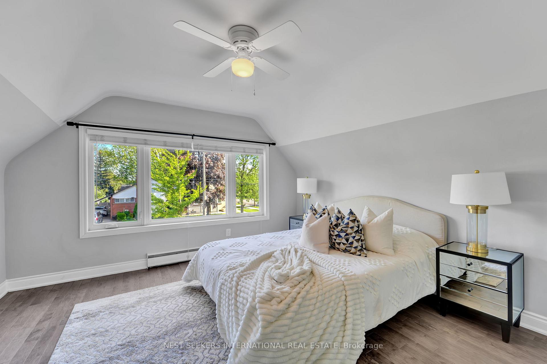 Photo 23 of 42 Fordwich Crescent, Etobicoke, Rexdale-Kipling — HOMEH