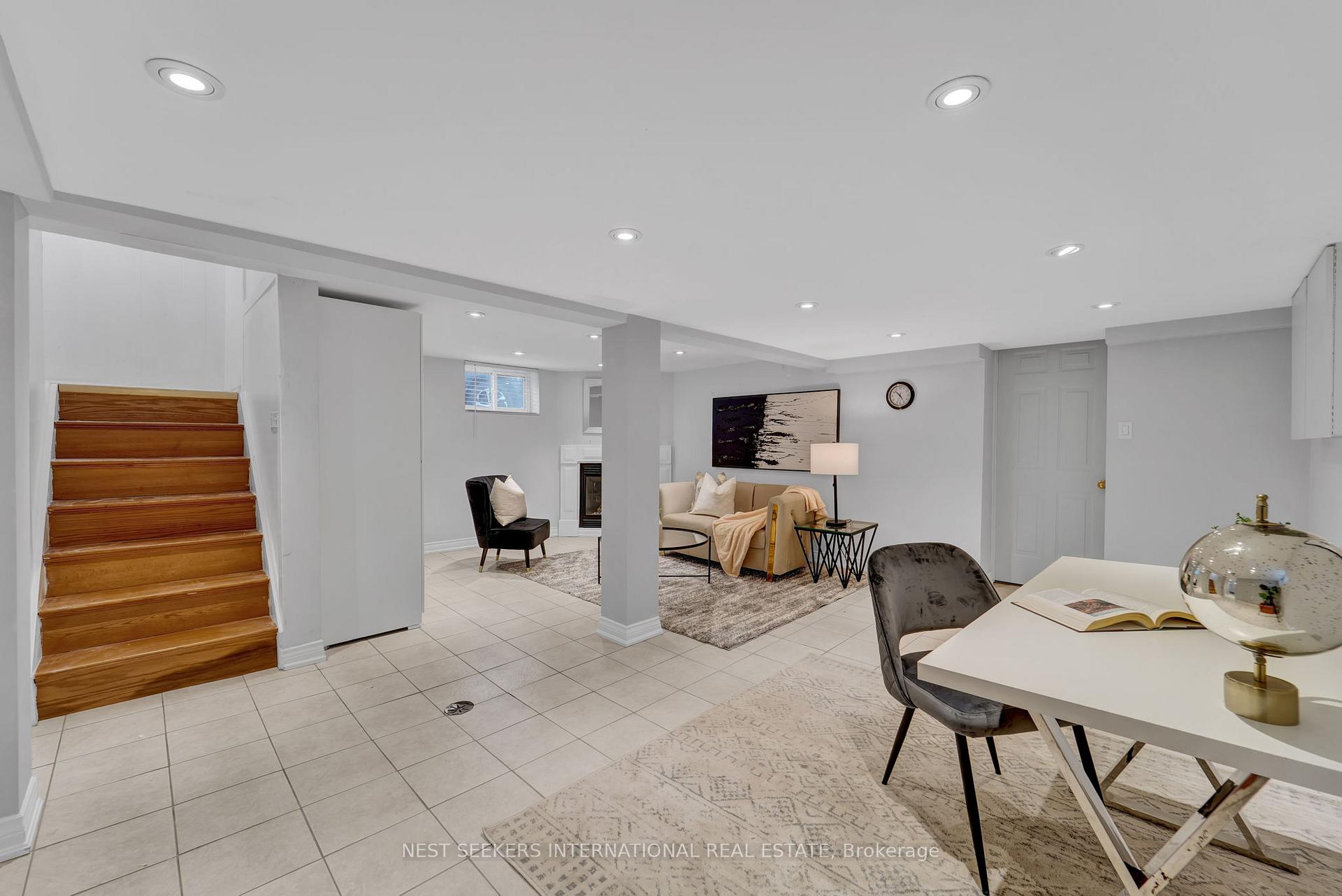 Photo 28 of 42 Fordwich Crescent, Etobicoke, Rexdale-Kipling — HOMEH