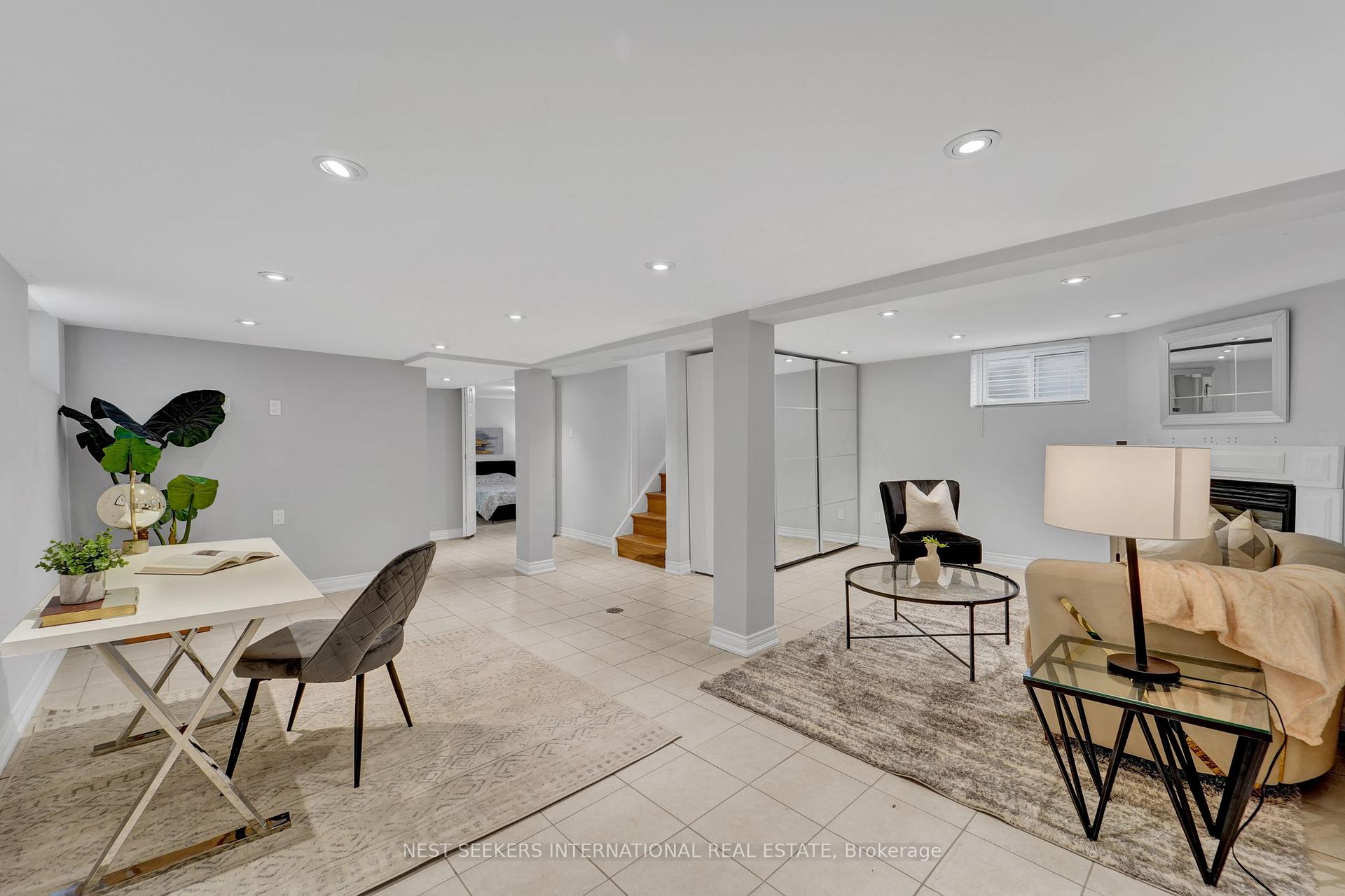 Photo 29 of 42 Fordwich Crescent, Etobicoke, Rexdale-Kipling — HOMEH