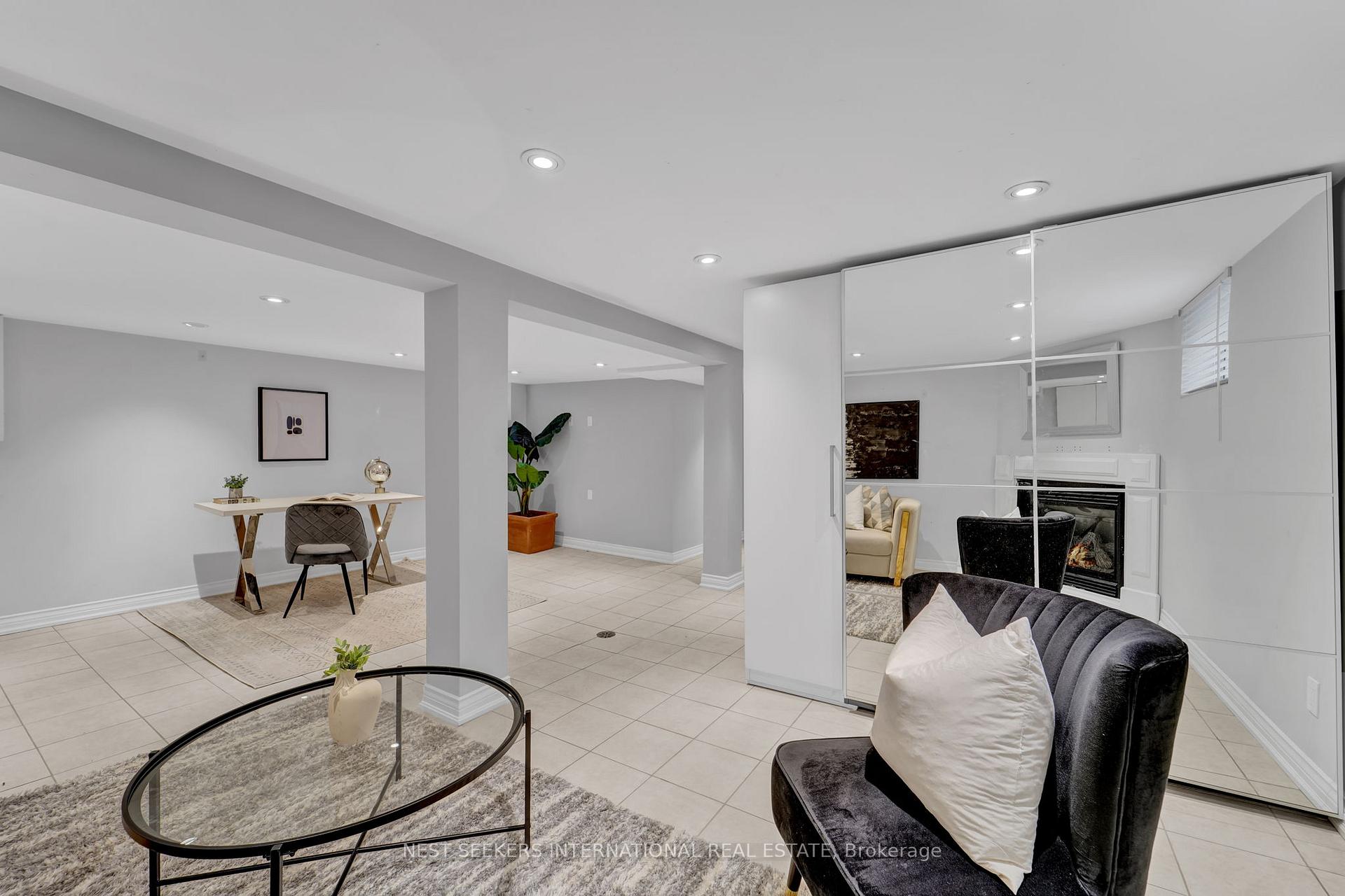 Photo 31 of 42 Fordwich Crescent, Etobicoke, Rexdale-Kipling — HOMEH