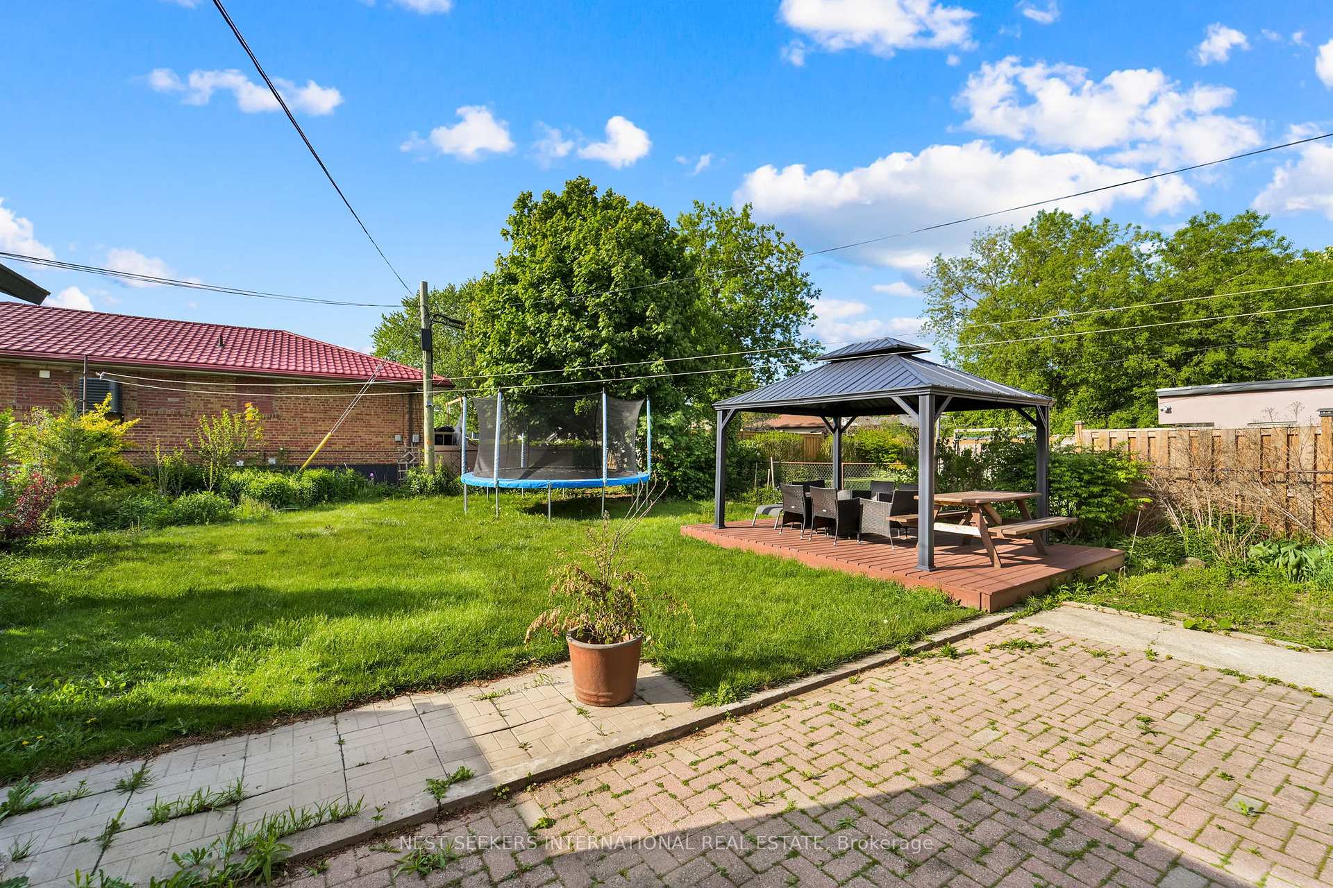 Photo 38 of 42 Fordwich Crescent, Etobicoke, Rexdale-Kipling — HOMEH
