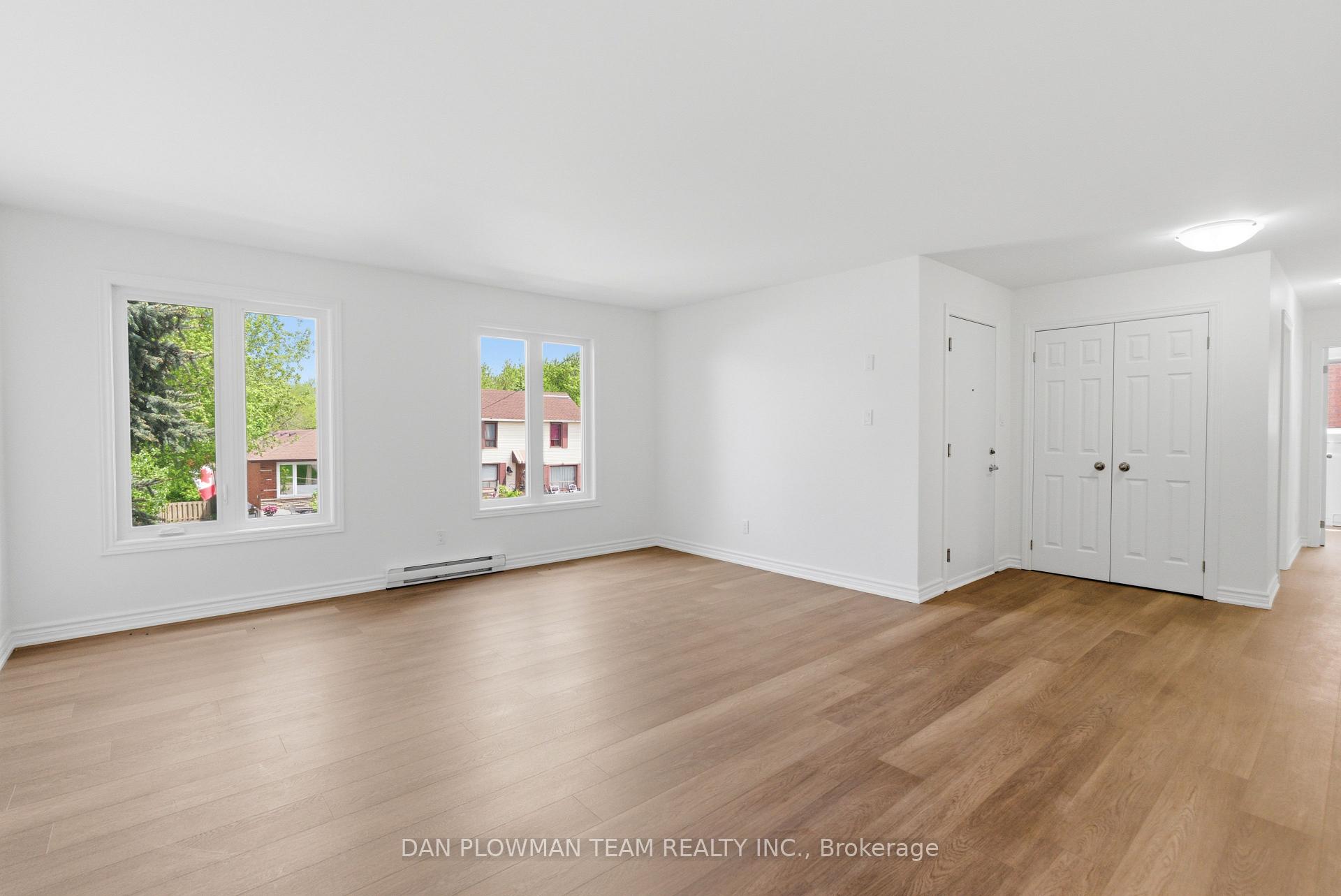Front of Unit 1, 176 Nassau Street