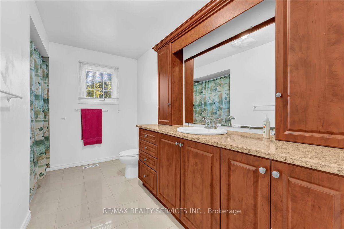 Photo 19 of 162 Major William Sharpe Drive, Brampton, Northwood Park — HOMEH