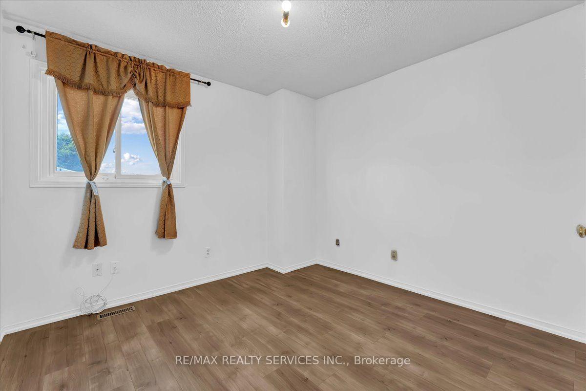 Photo 21 of 162 Major William Sharpe Drive, Brampton, Northwood Park — HOMEH