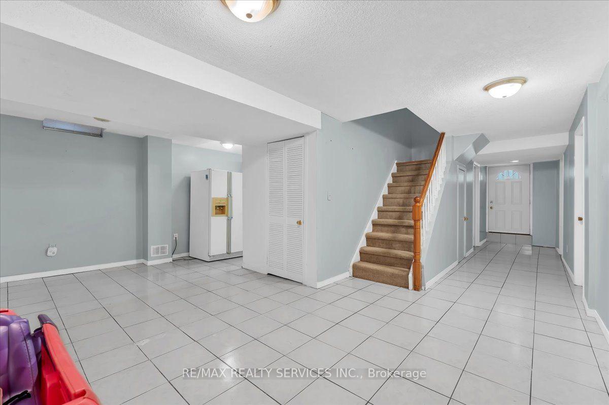 Photo 29 of 162 Major William Sharpe Drive, Brampton, Northwood Park — HOMEH